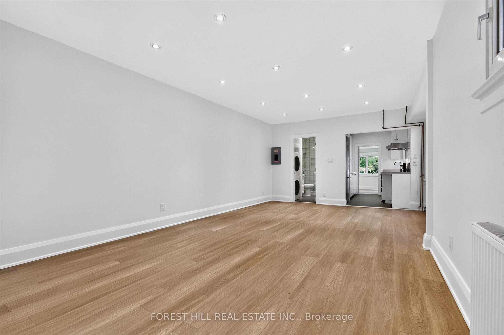 Photo 5 of Unit D, 30 Pinewood Avenue, Toronto, Humewood-Cedarvale — HOMEH