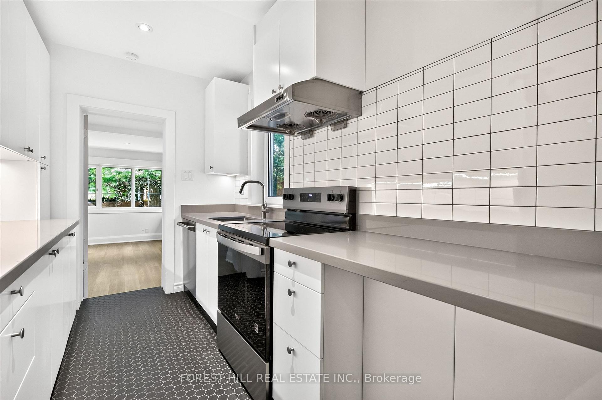 Photo 9 of Unit D, 30 Pinewood Avenue, Toronto, Humewood-Cedarvale — HOMEH