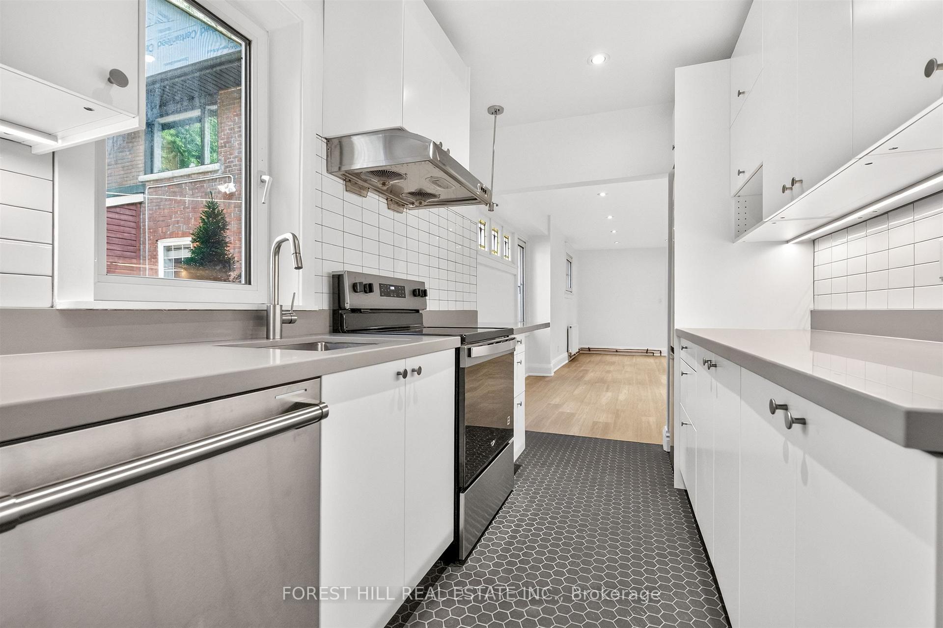 Photo 10 of Unit D, 30 Pinewood Avenue, Toronto, Humewood-Cedarvale — HOMEH