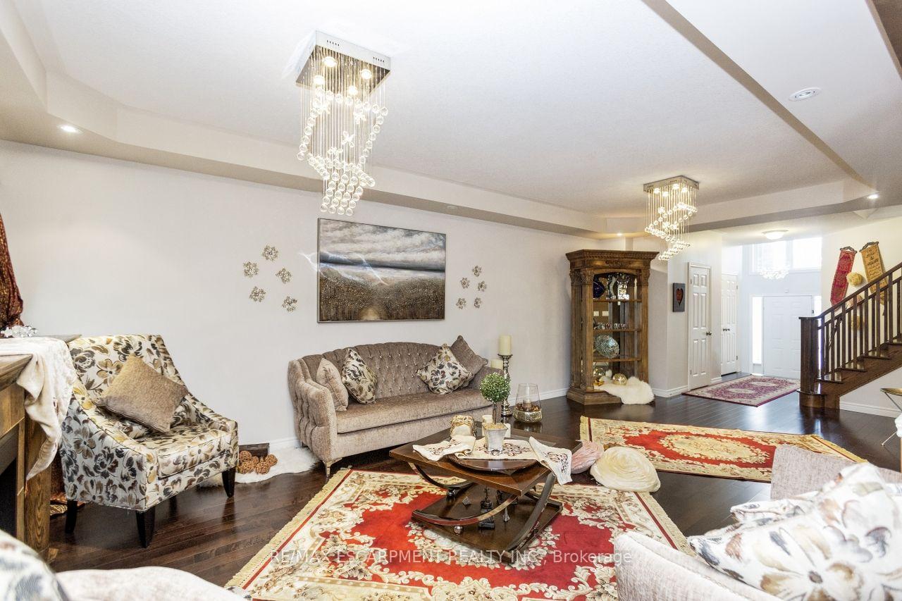 Photo 9 of 183 Pelech Crescent, Hamilton, Stoney Creek — HOMEH