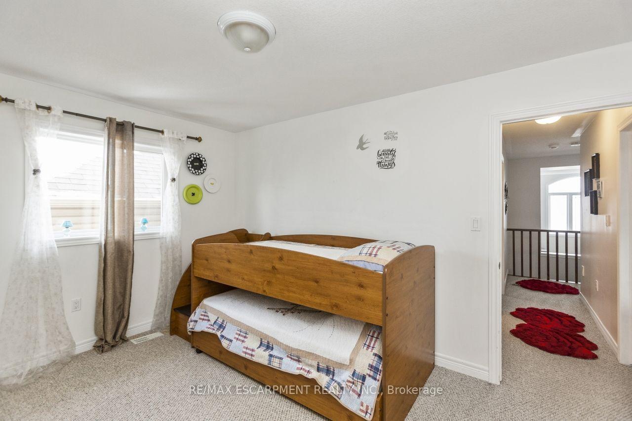 Photo 21 of 183 Pelech Crescent, Hamilton, Stoney Creek — HOMEH