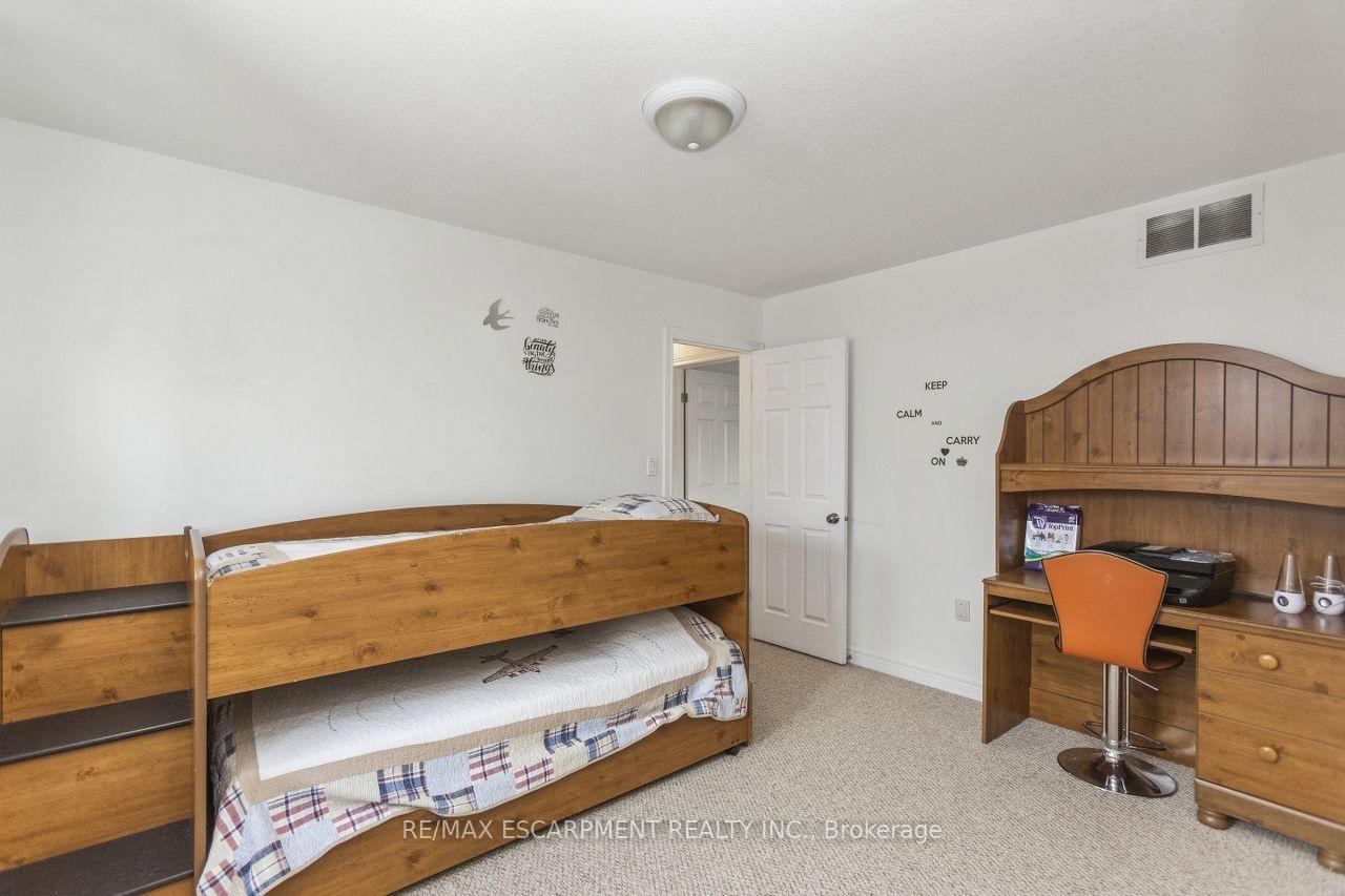 Photo 22 of 183 Pelech Crescent, Hamilton, Stoney Creek — HOMEH