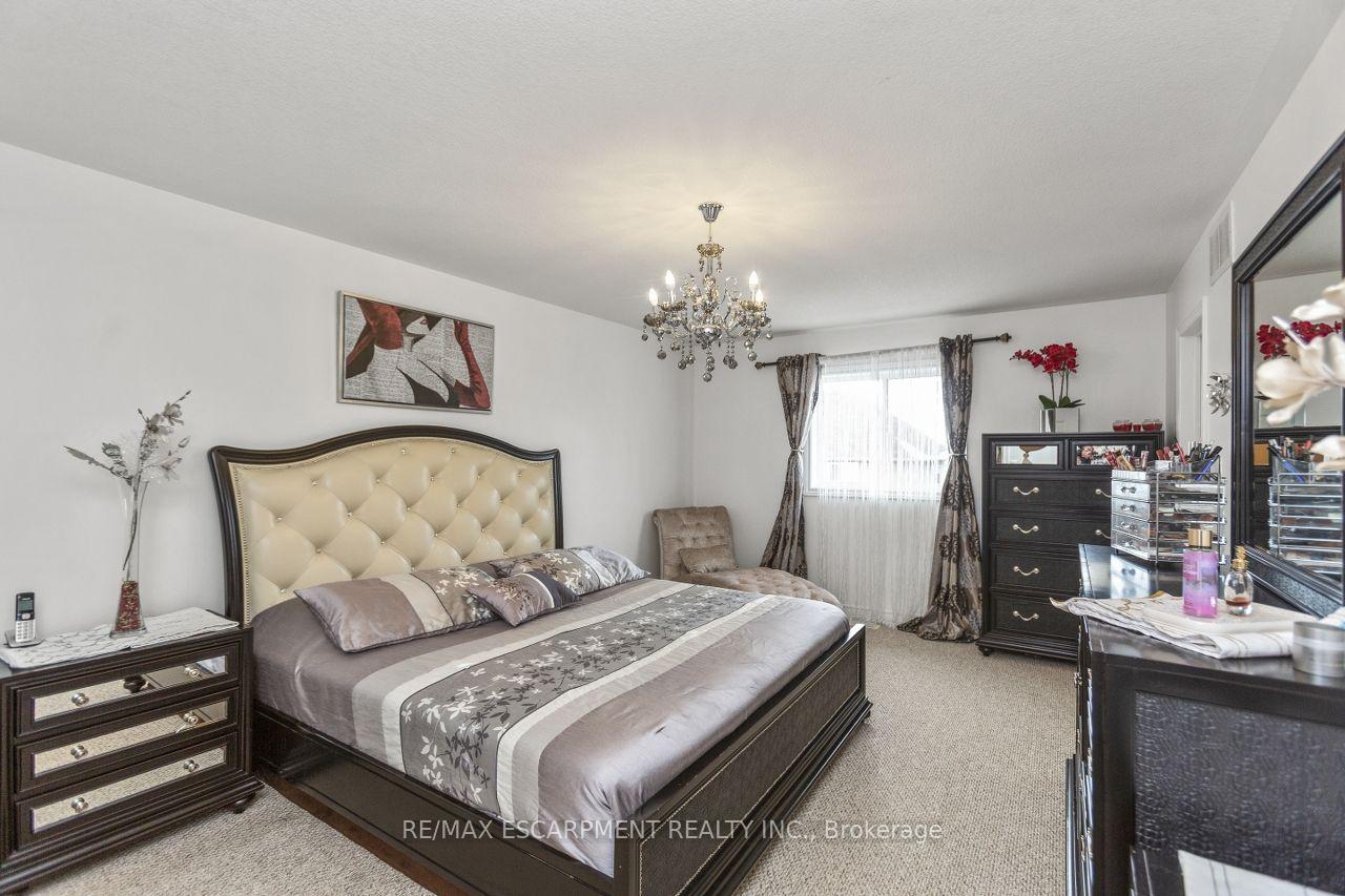 Photo 23 of 183 Pelech Crescent, Hamilton, Stoney Creek — HOMEH