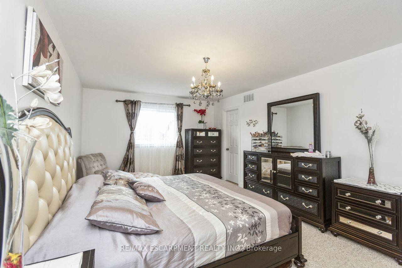 Photo 24 of 183 Pelech Crescent, Hamilton, Stoney Creek — HOMEH