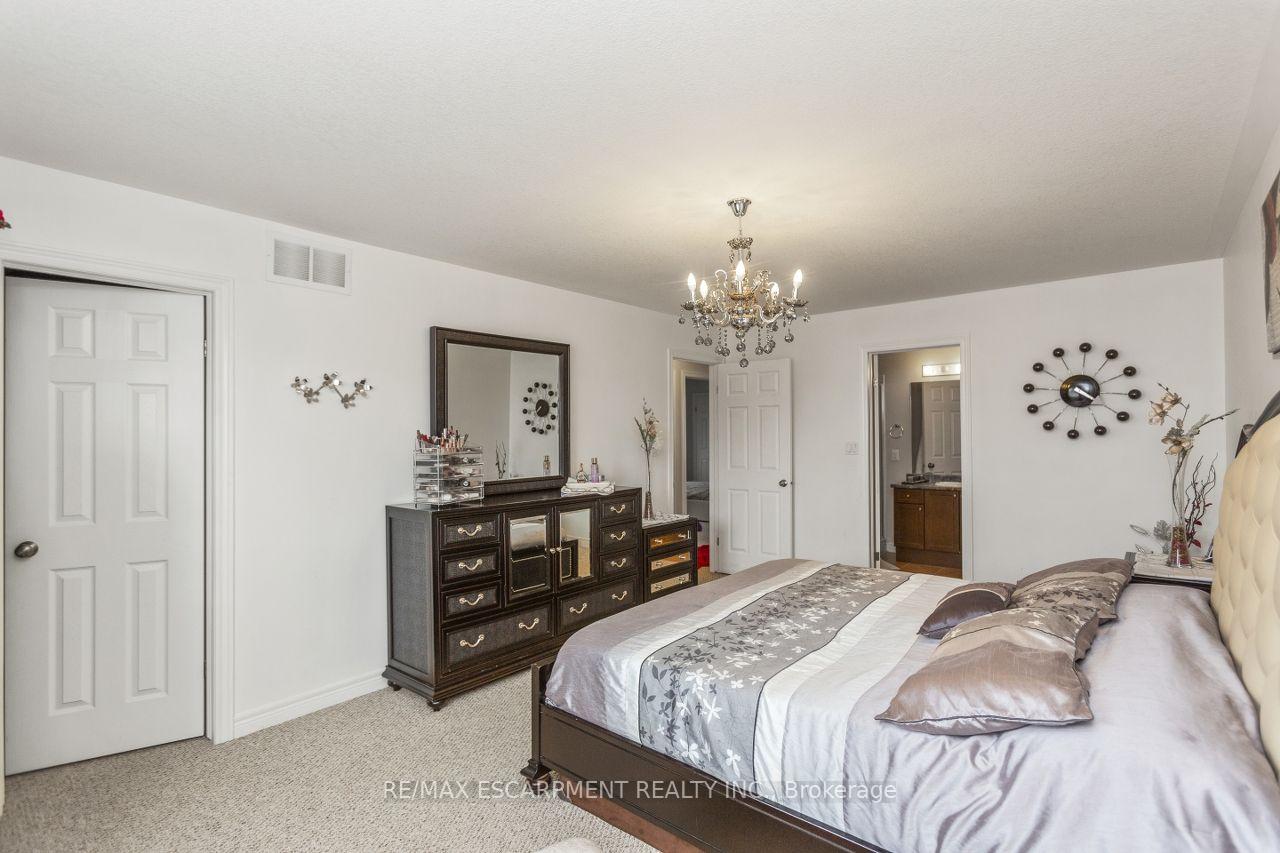 Photo 25 of 183 Pelech Crescent, Hamilton, Stoney Creek — HOMEH
