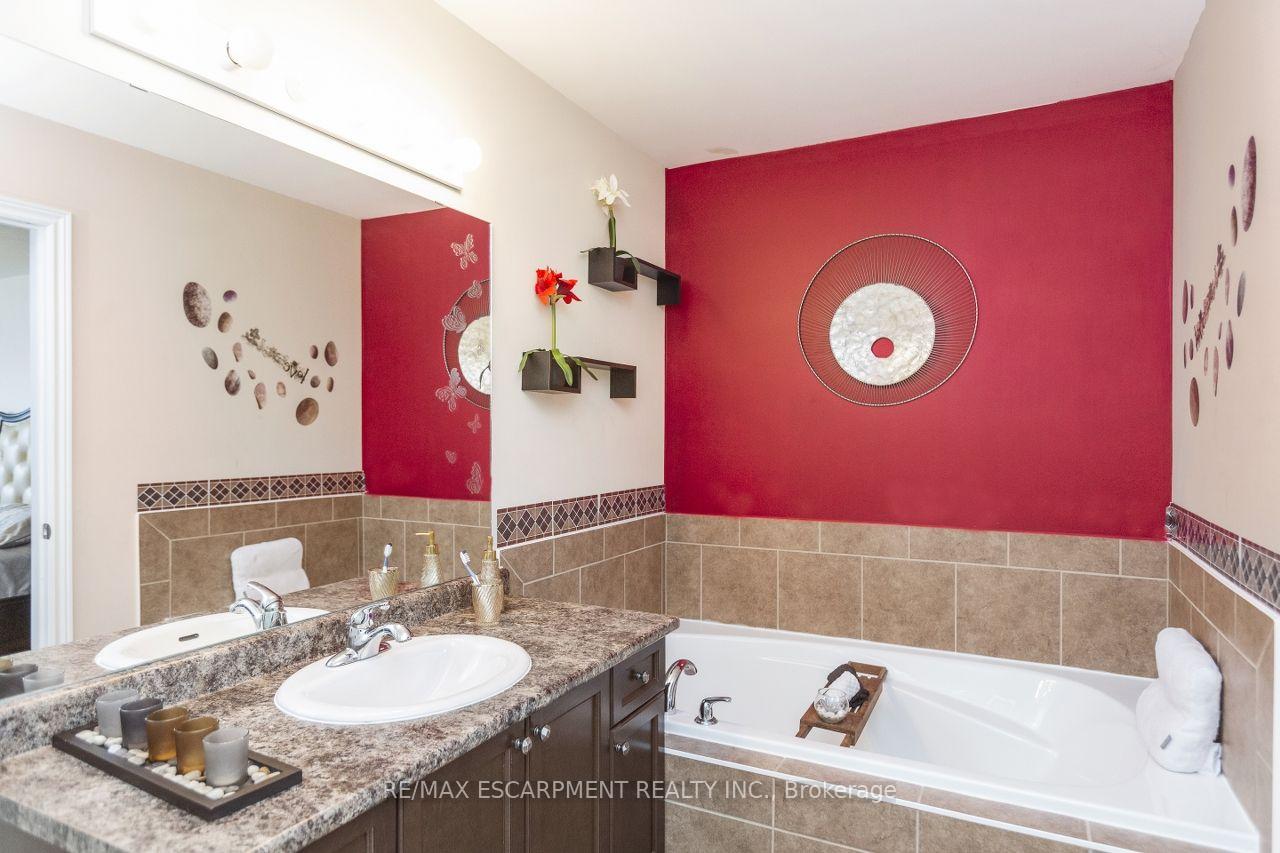 Photo 26 of 183 Pelech Crescent, Hamilton, Stoney Creek — HOMEH