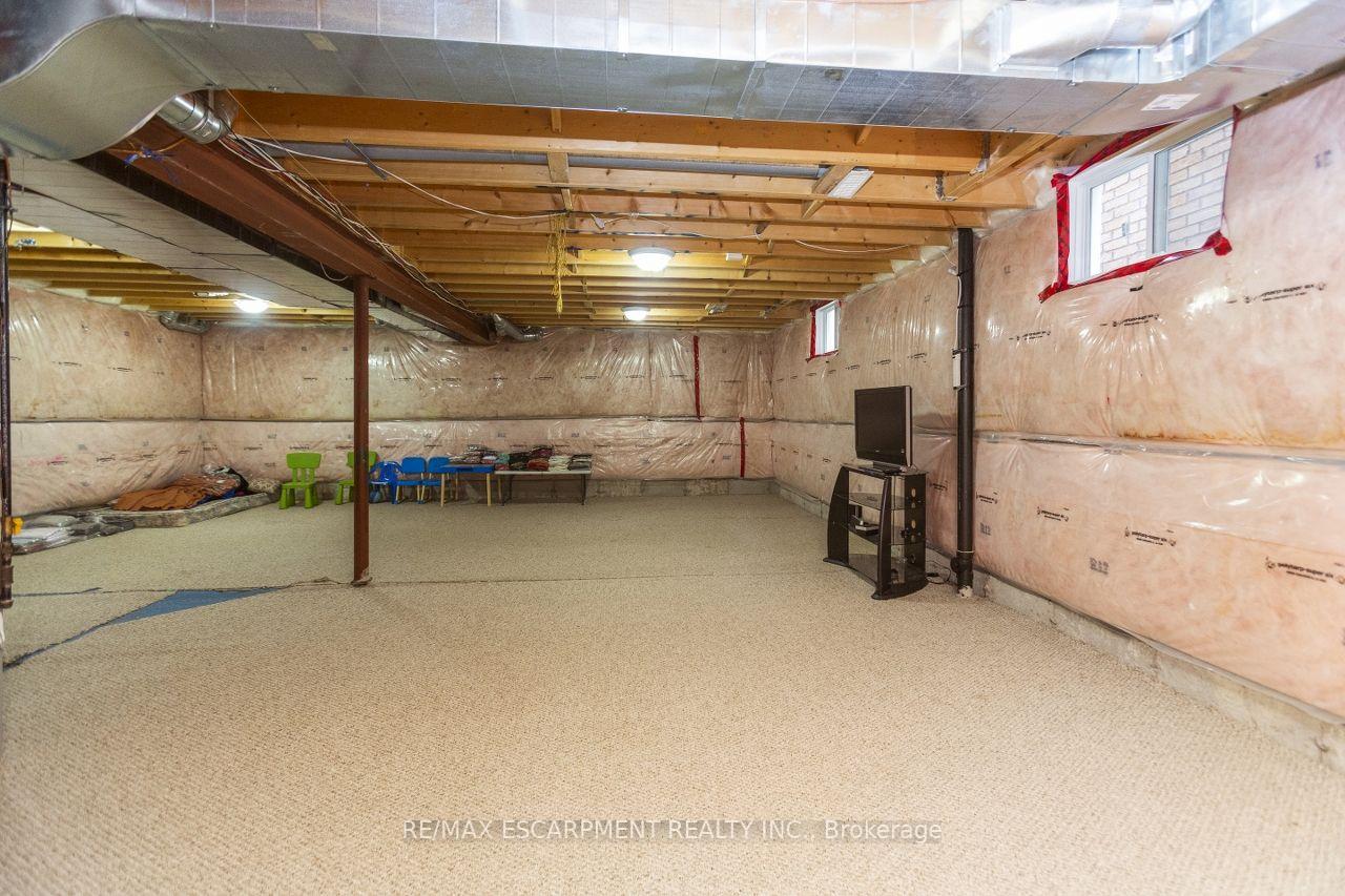 Photo 29 of 183 Pelech Crescent, Hamilton, Stoney Creek — HOMEH