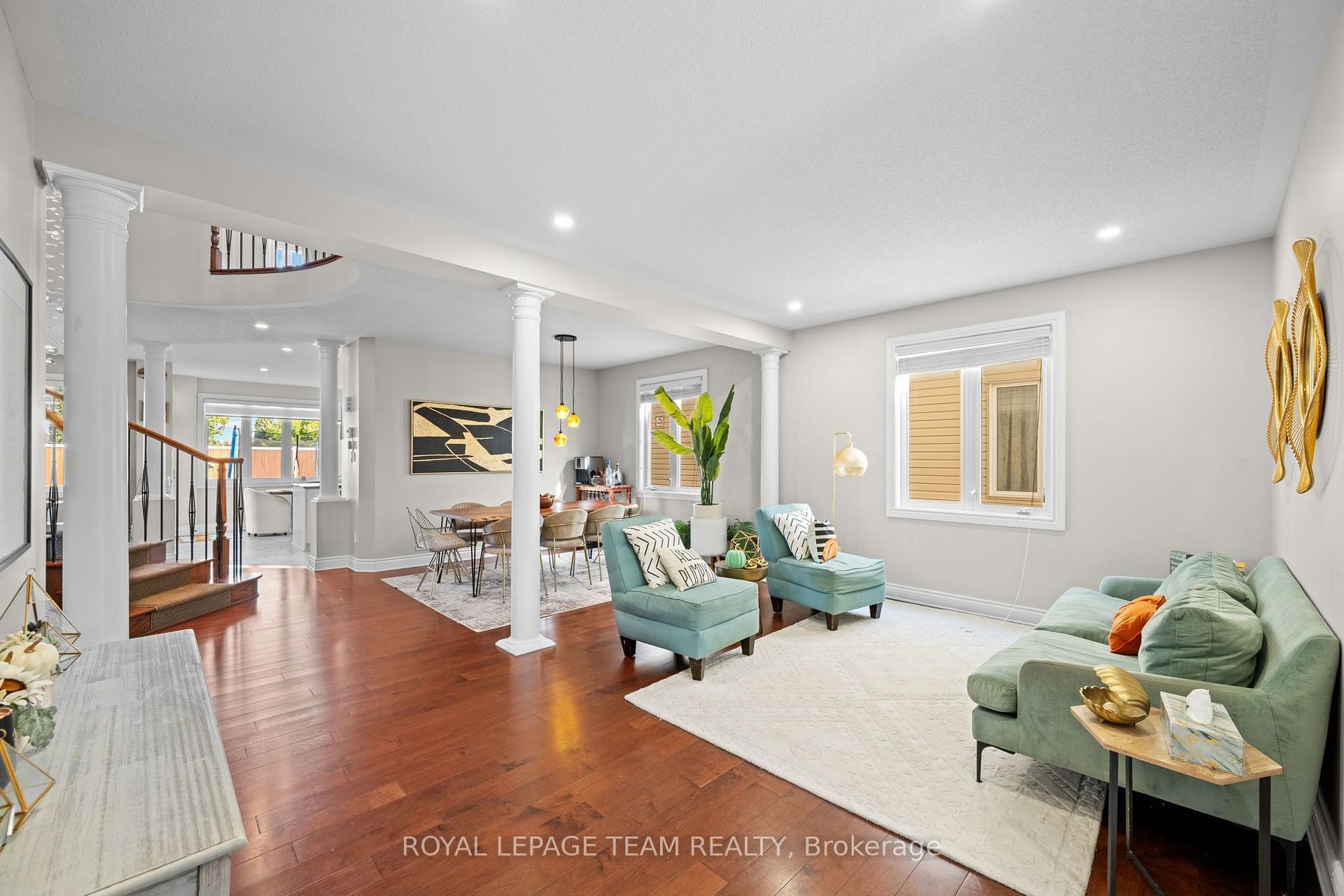 Photo 5 of 732 Lakebreeze Circle, Ottawa, Avalon East — HOMEH