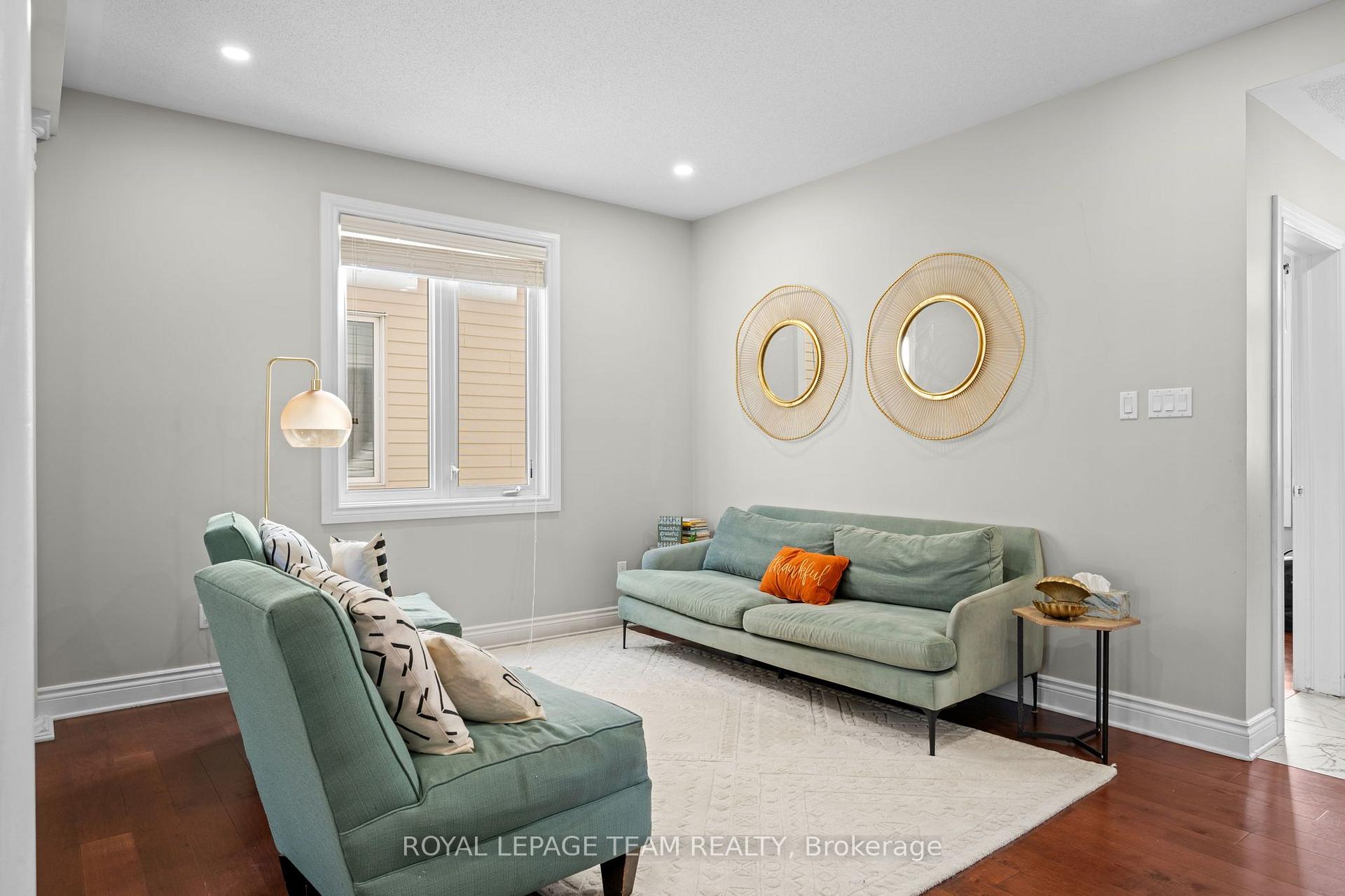 Photo 7 of 732 Lakebreeze Circle, Ottawa, Avalon East — HOMEH