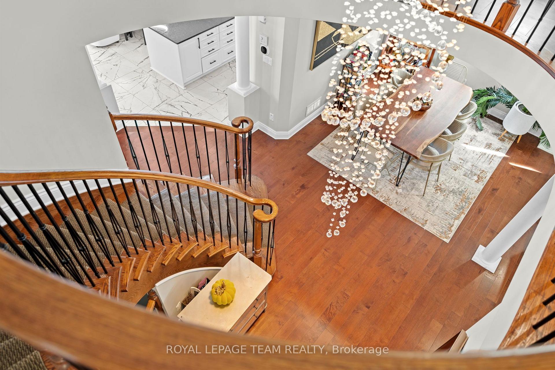 Photo 19 of 732 Lakebreeze Circle, Ottawa, Avalon East — HOMEH