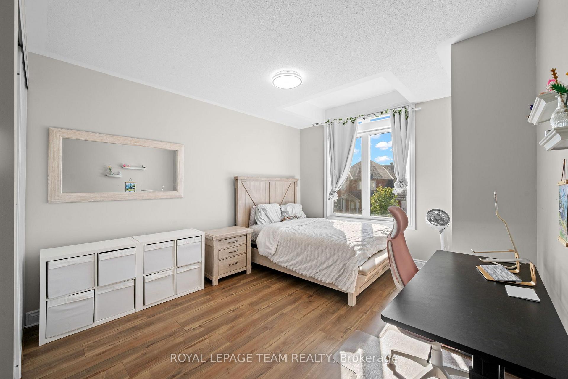 Photo 25 of 732 Lakebreeze Circle, Ottawa, Avalon East — HOMEH