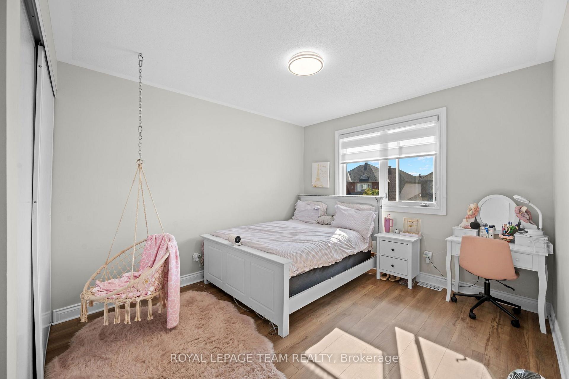 Photo 28 of 732 Lakebreeze Circle, Ottawa, Avalon East — HOMEH