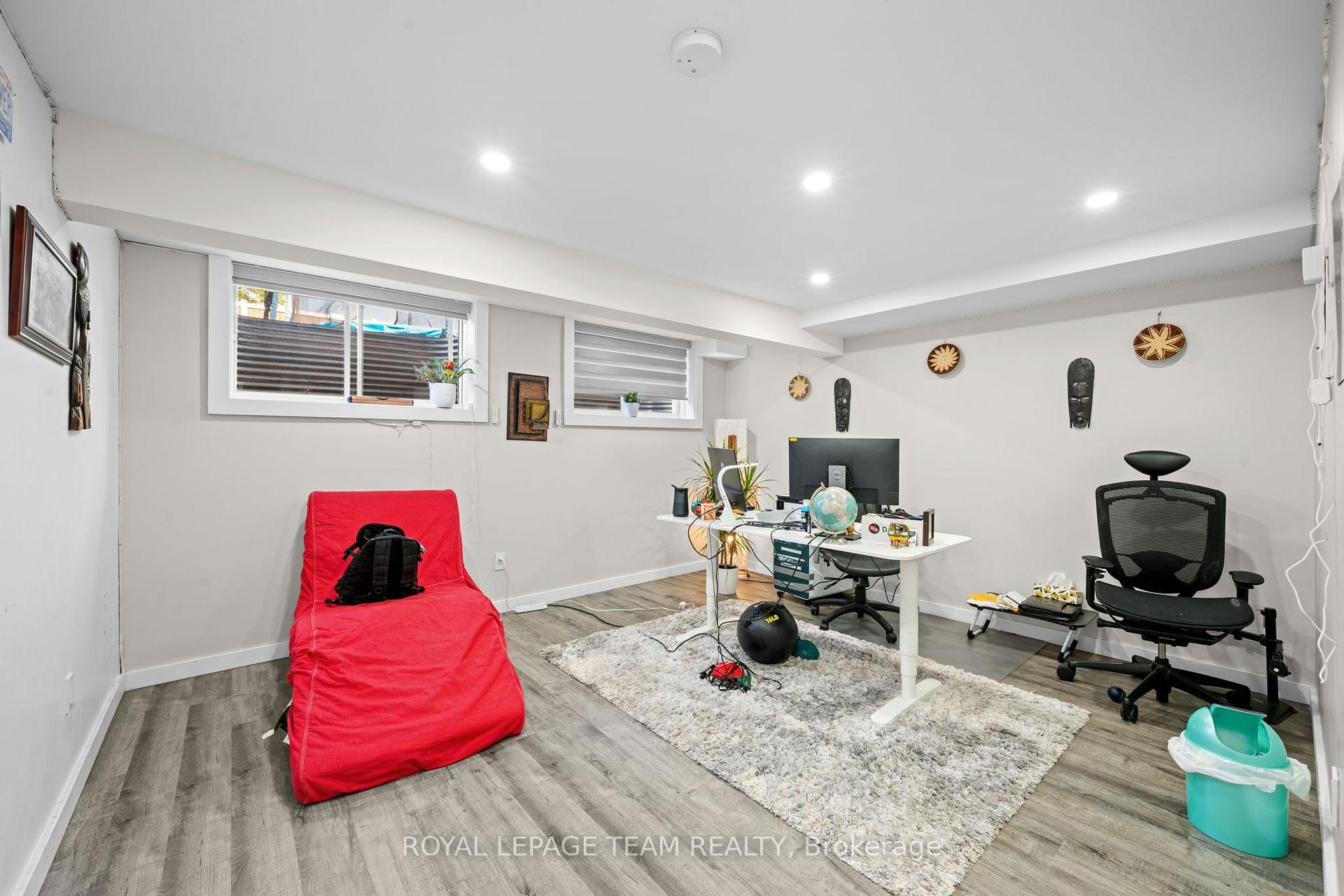 Photo 34 of 732 Lakebreeze Circle, Ottawa, Avalon East — HOMEH