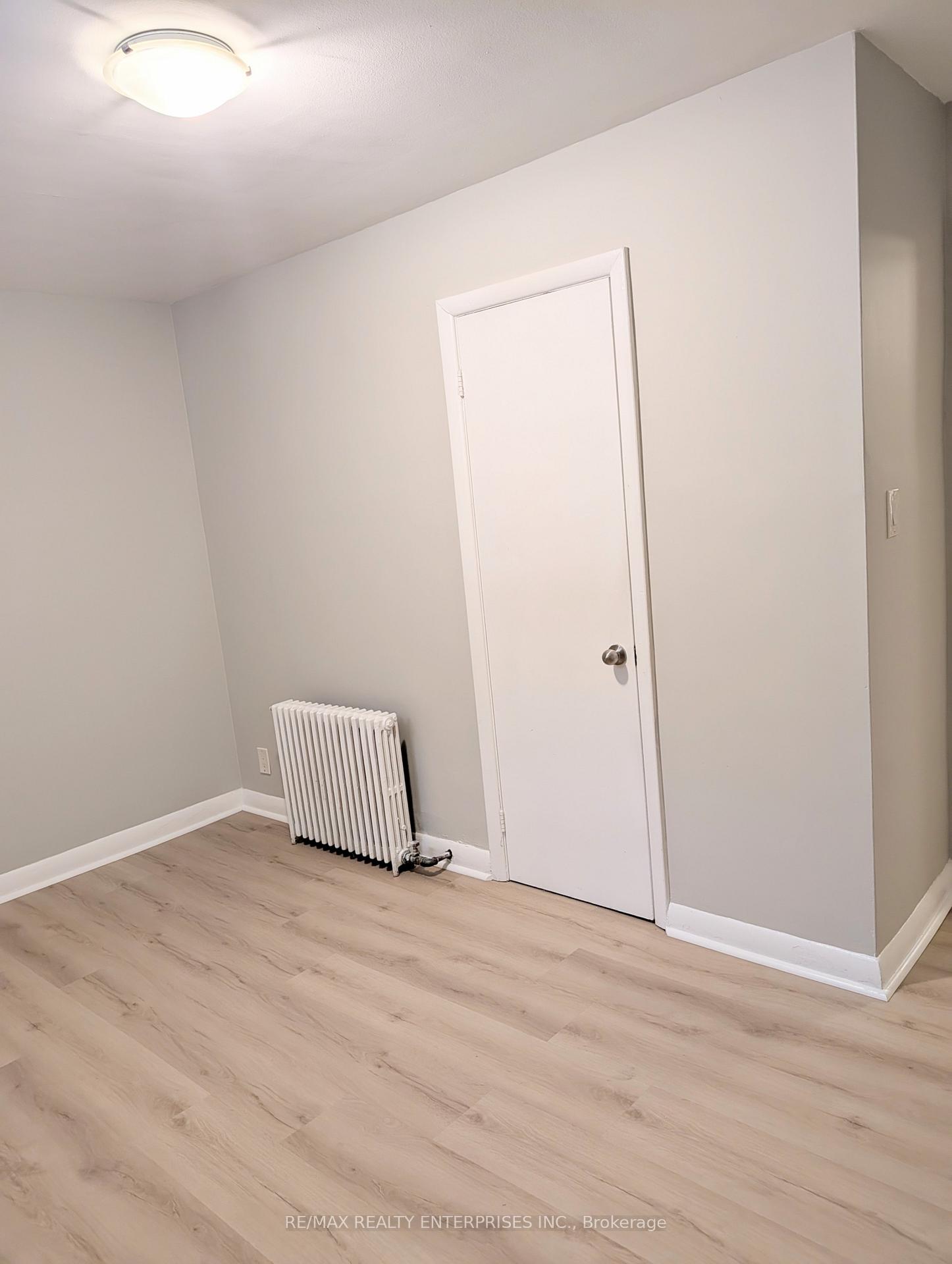 Photo 13 of Unit Apt 1, 22 Peter Street S, Mississauga, Port Credit — HOMEH