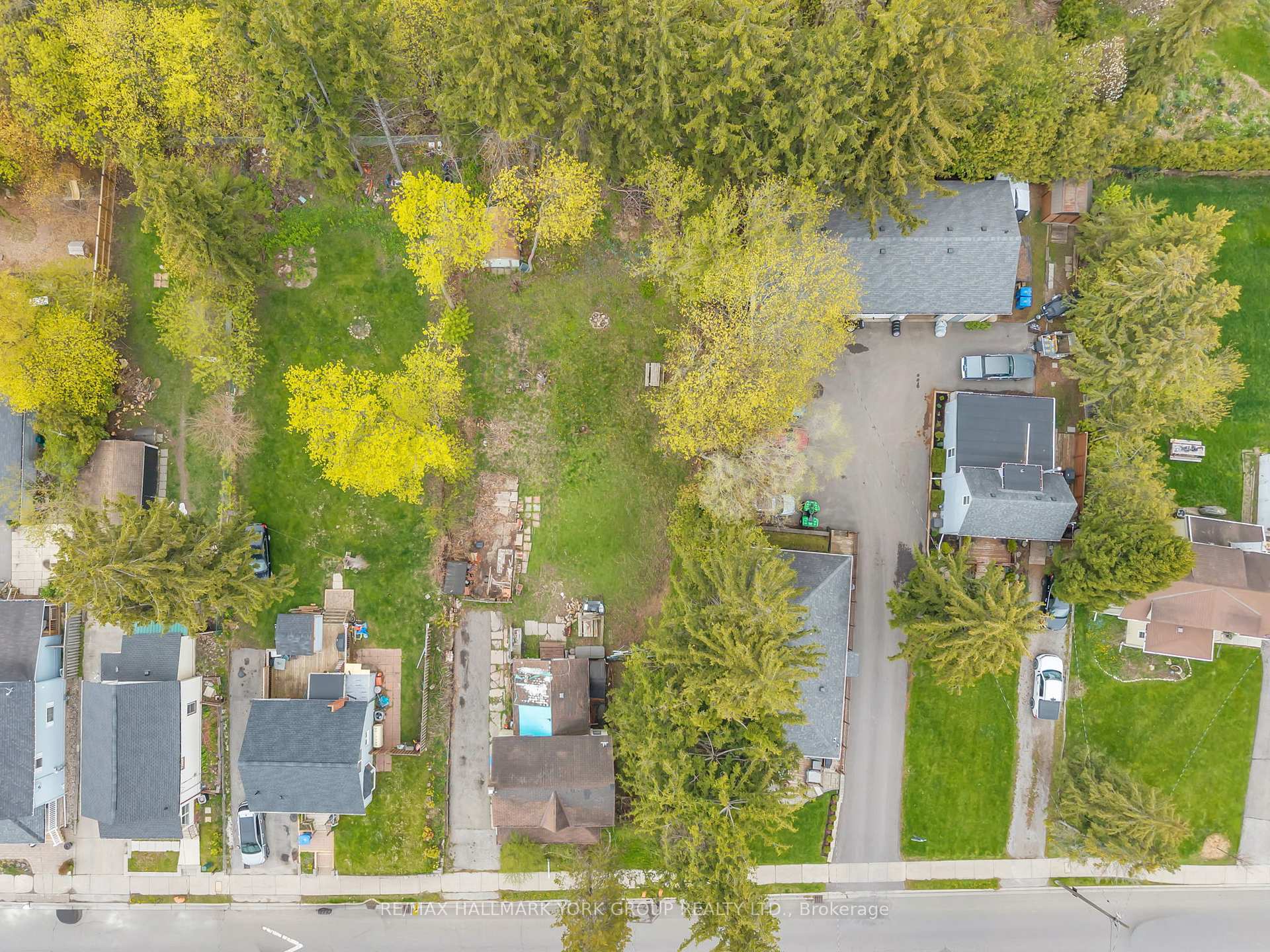 Photo 12 of 148 Centre Street, Aurora, Aurora Village — HOMEH