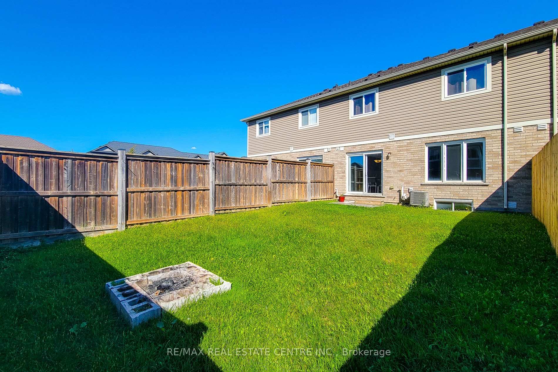 Photo 5 of 7733 Shaw Street, Niagara Falls, Oldfield — HOMEH