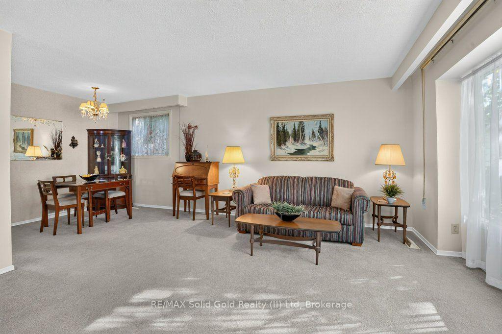 Photo 19 of 34 Glen Park Crescent, Kitchener, Forest Heights — HOMEH