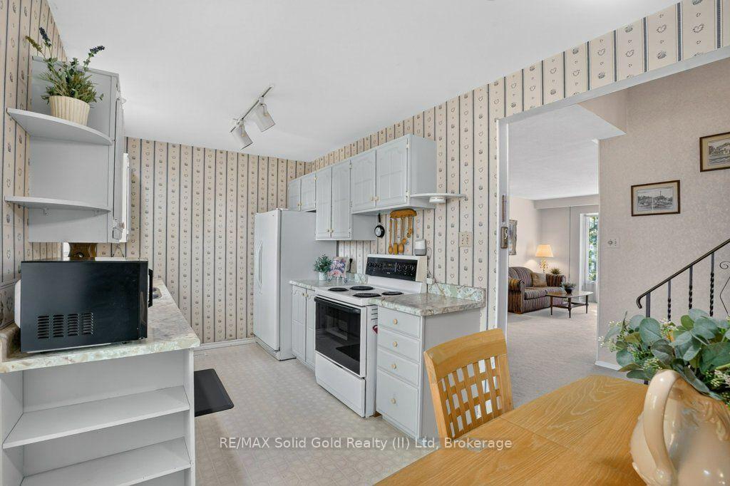 Photo 23 of 34 Glen Park Crescent, Kitchener, Forest Heights — HOMEH