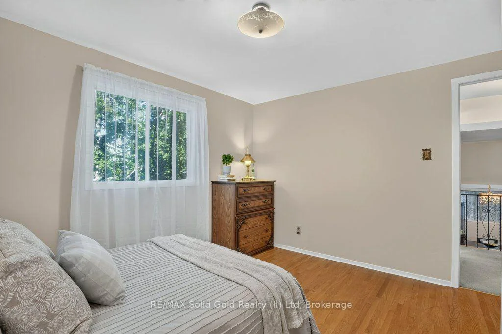 Photo 41 of 34 Glen Park Crescent, Kitchener, Forest Heights — HOMEH