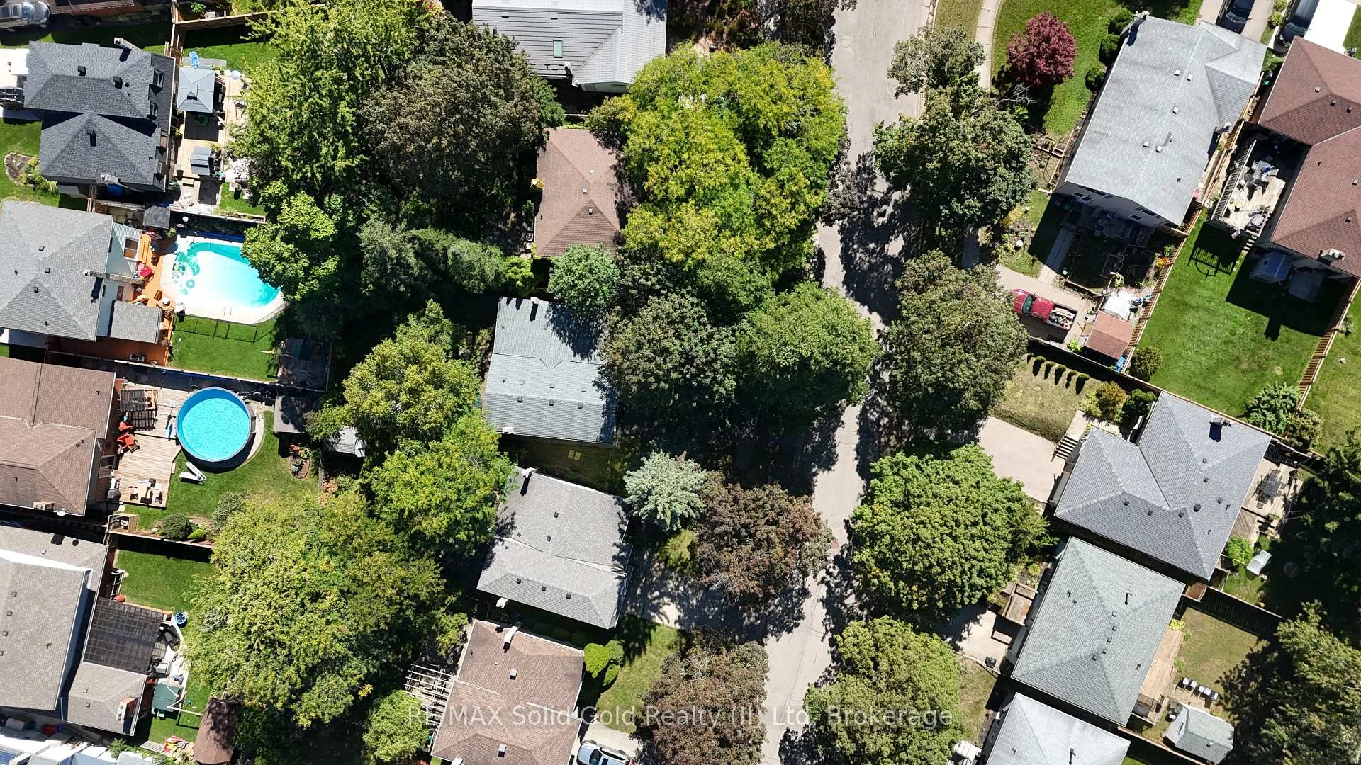 Photo 70 of 34 Glen Park Crescent, Kitchener, Forest Heights — HOMEH
