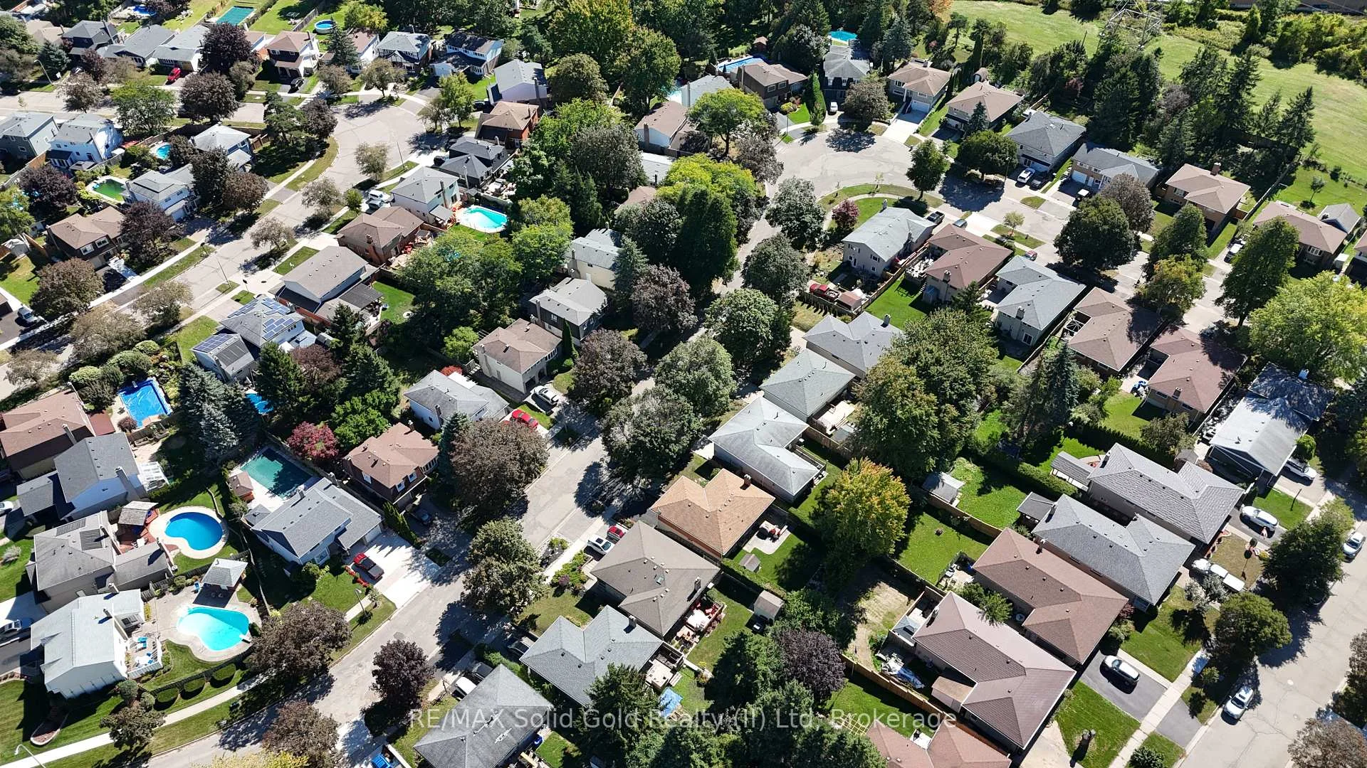 Photo 71 of 34 Glen Park Crescent, Kitchener, Forest Heights — HOMEH