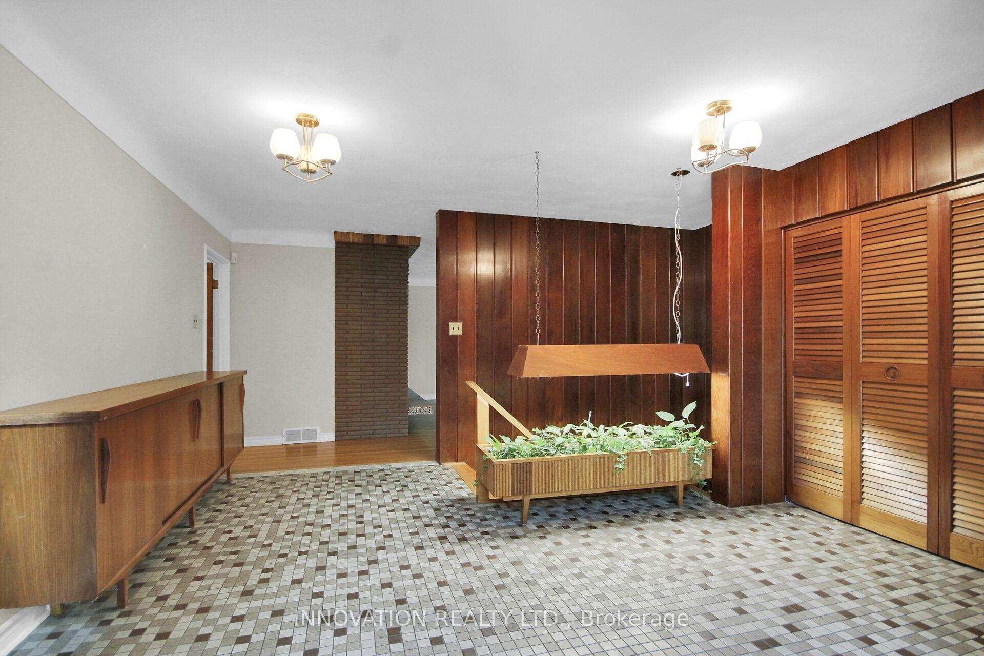 Photo 11 of 1136 Castle Hill Crescent, Ottawa, Copeland Park — HOMEH