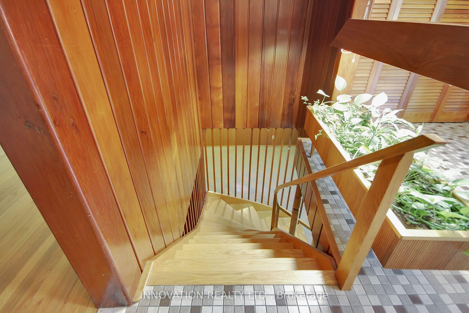 Photo 13 of 1136 Castle Hill Crescent, Ottawa, Copeland Park — HOMEH