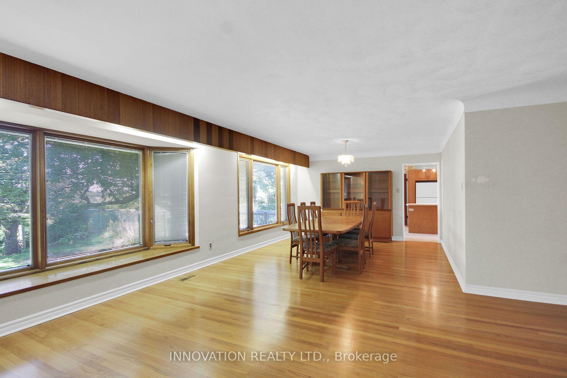 Photo 20 of 1136 Castle Hill Crescent, Ottawa, Copeland Park — HOMEH