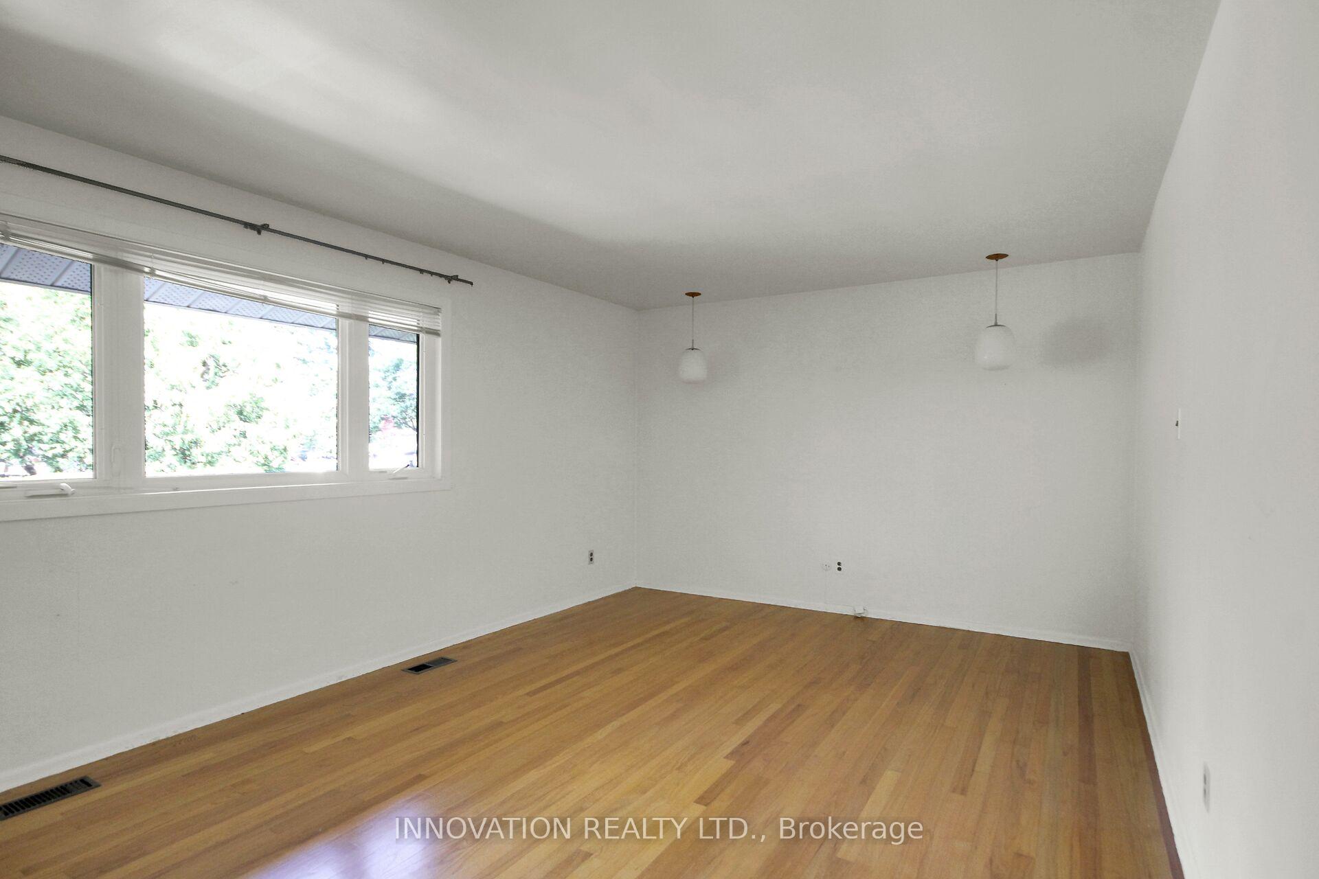 Photo 25 of 1136 Castle Hill Crescent, Ottawa, Copeland Park — HOMEH