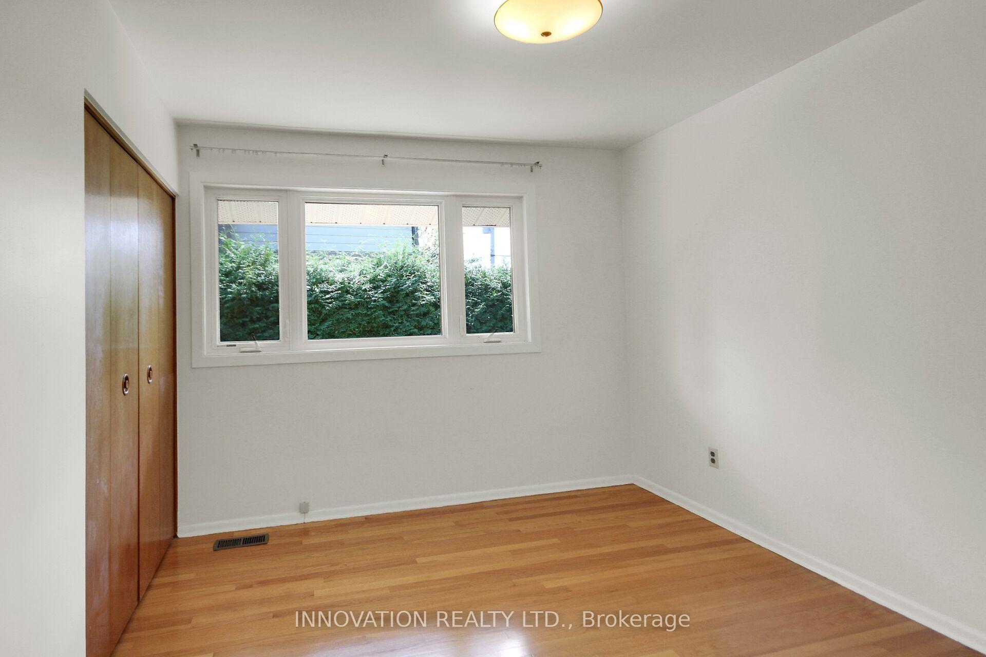 Photo 26 of 1136 Castle Hill Crescent, Ottawa, Copeland Park — HOMEH