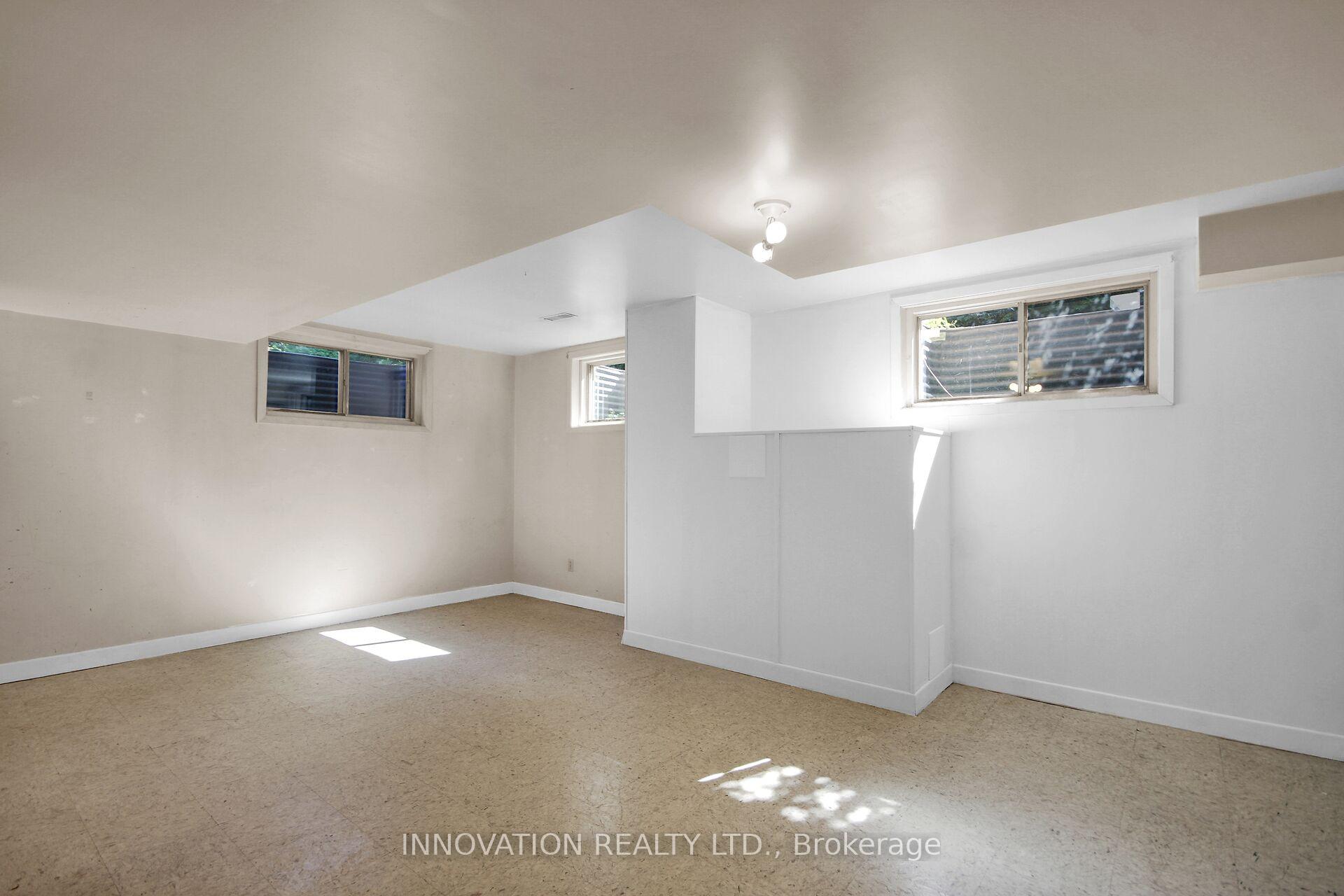 Photo 38 of 1136 Castle Hill Crescent, Ottawa, Copeland Park — HOMEH