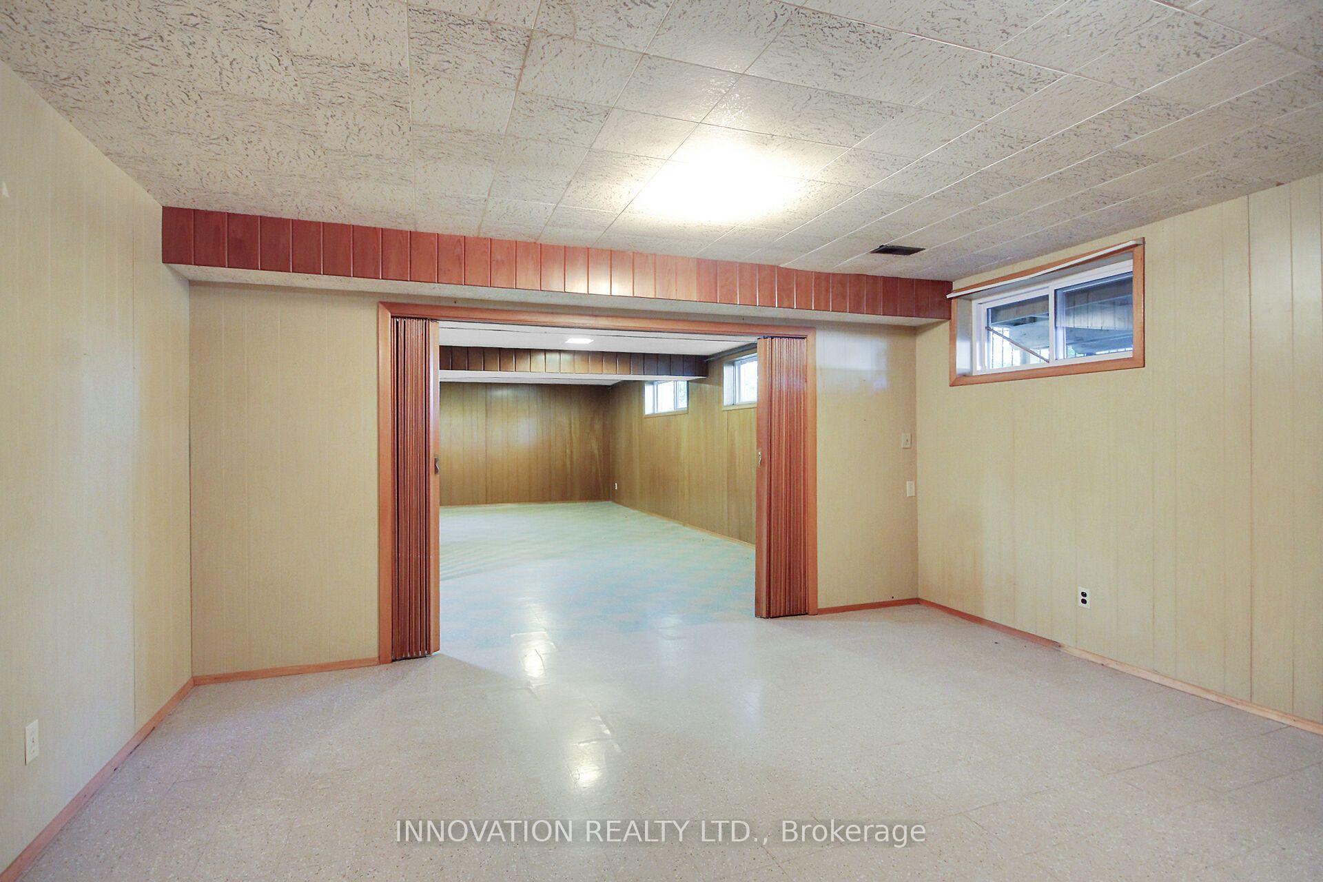 Photo 40 of 1136 Castle Hill Crescent, Ottawa, Copeland Park — HOMEH