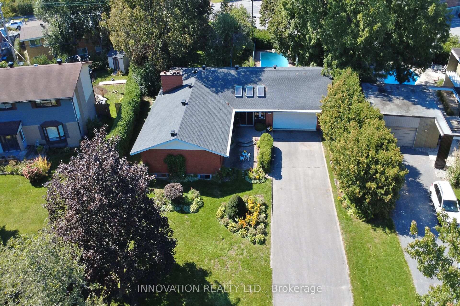 Photo 43 of 1136 Castle Hill Crescent, Ottawa, Copeland Park — HOMEH