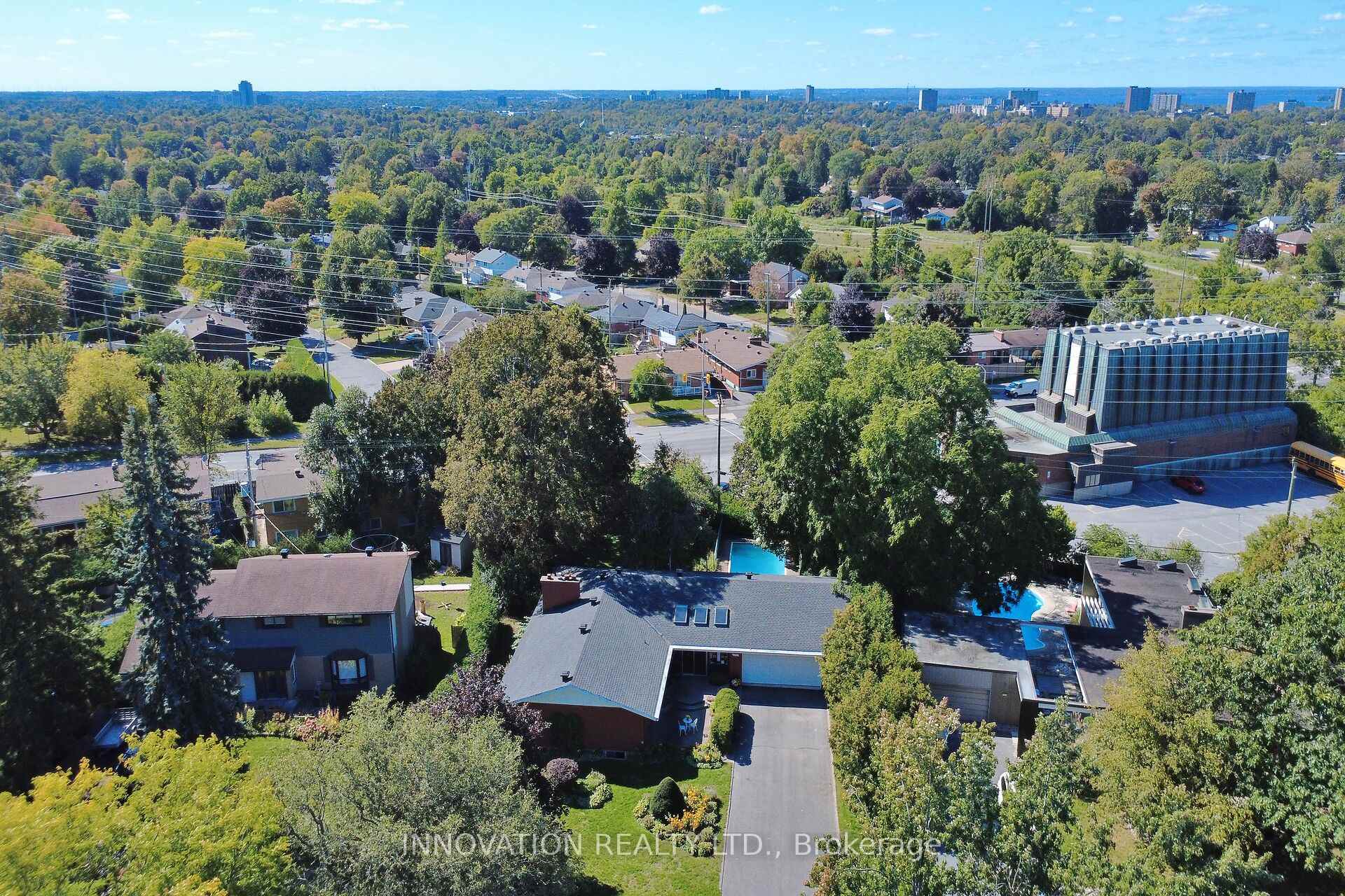 Photo 44 of 1136 Castle Hill Crescent, Ottawa, Copeland Park — HOMEH