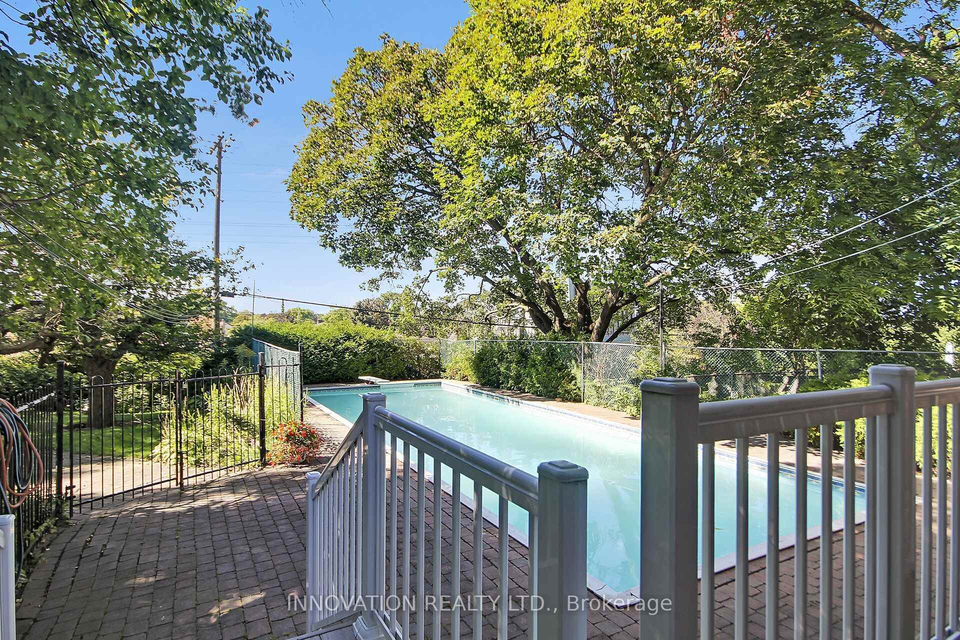 Photo 48 of 1136 Castle Hill Crescent, Ottawa, Copeland Park — HOMEH