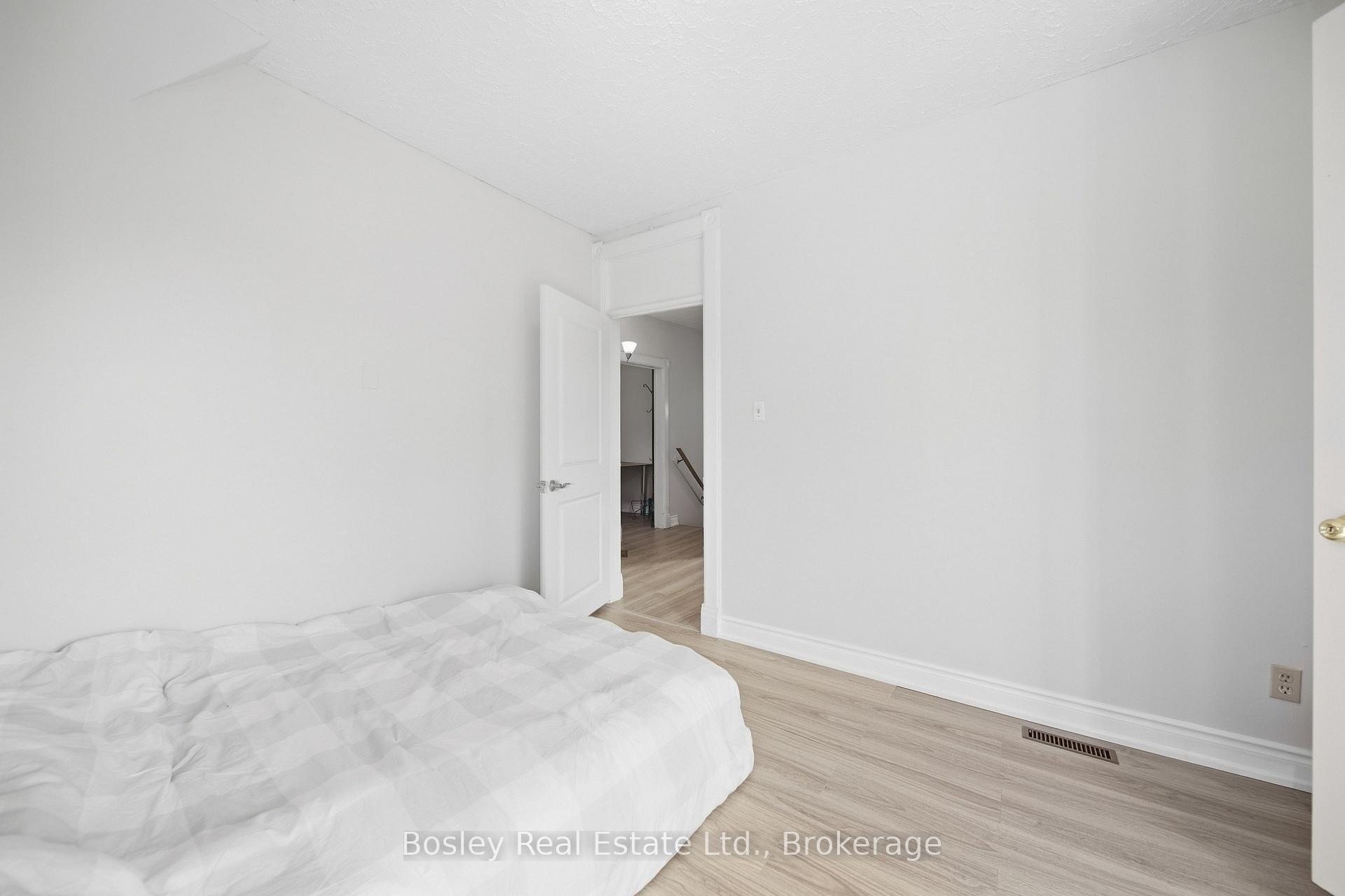 Photo 10 of Unit Unit 1, 63 St George Street, Kitchener, Cedar Hill — HOMEH