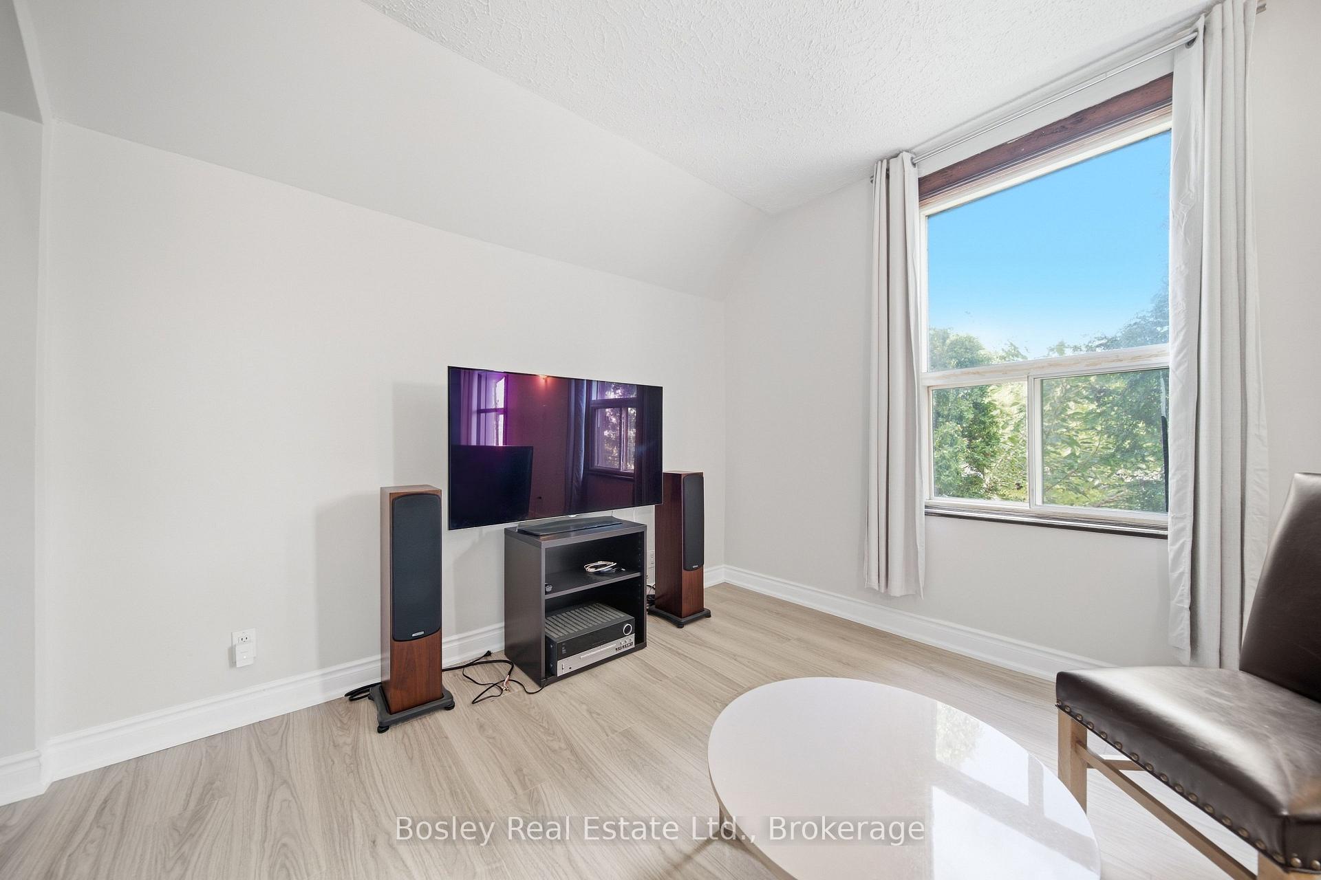Photo 13 of Unit Unit 1, 63 St George Street, Kitchener, Cedar Hill — HOMEH