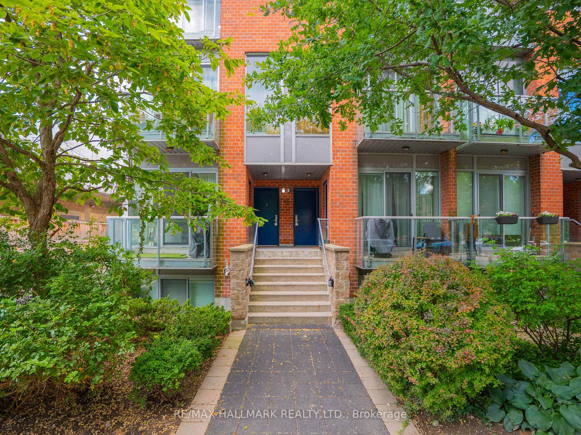 Photo 2 of Unit 3, 34 Boston Avenue, Toronto, South Riverdale — HOMEH