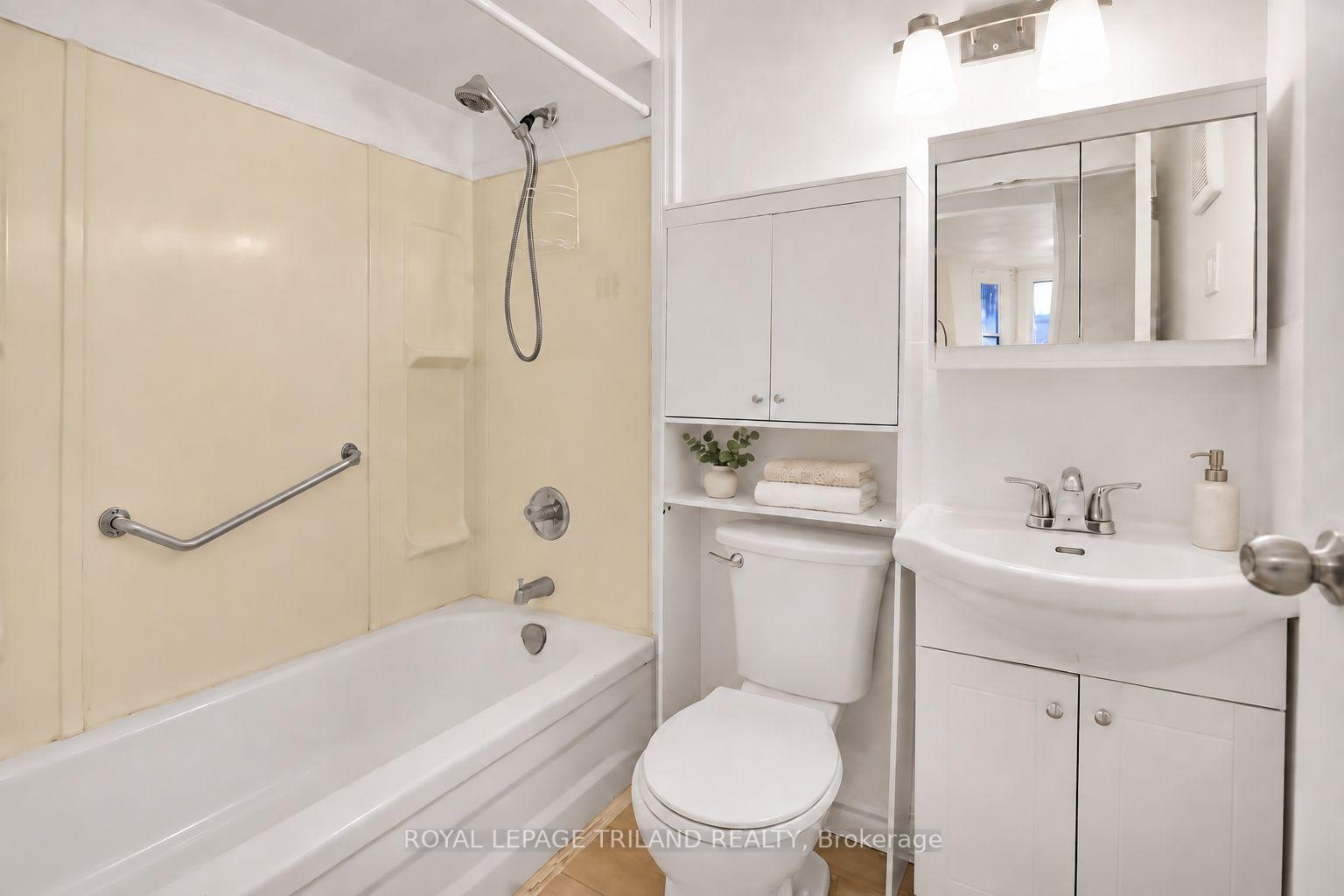 Photo 9 of Unit 2, 21 Jessie Street, St. Thomas — HOMEH