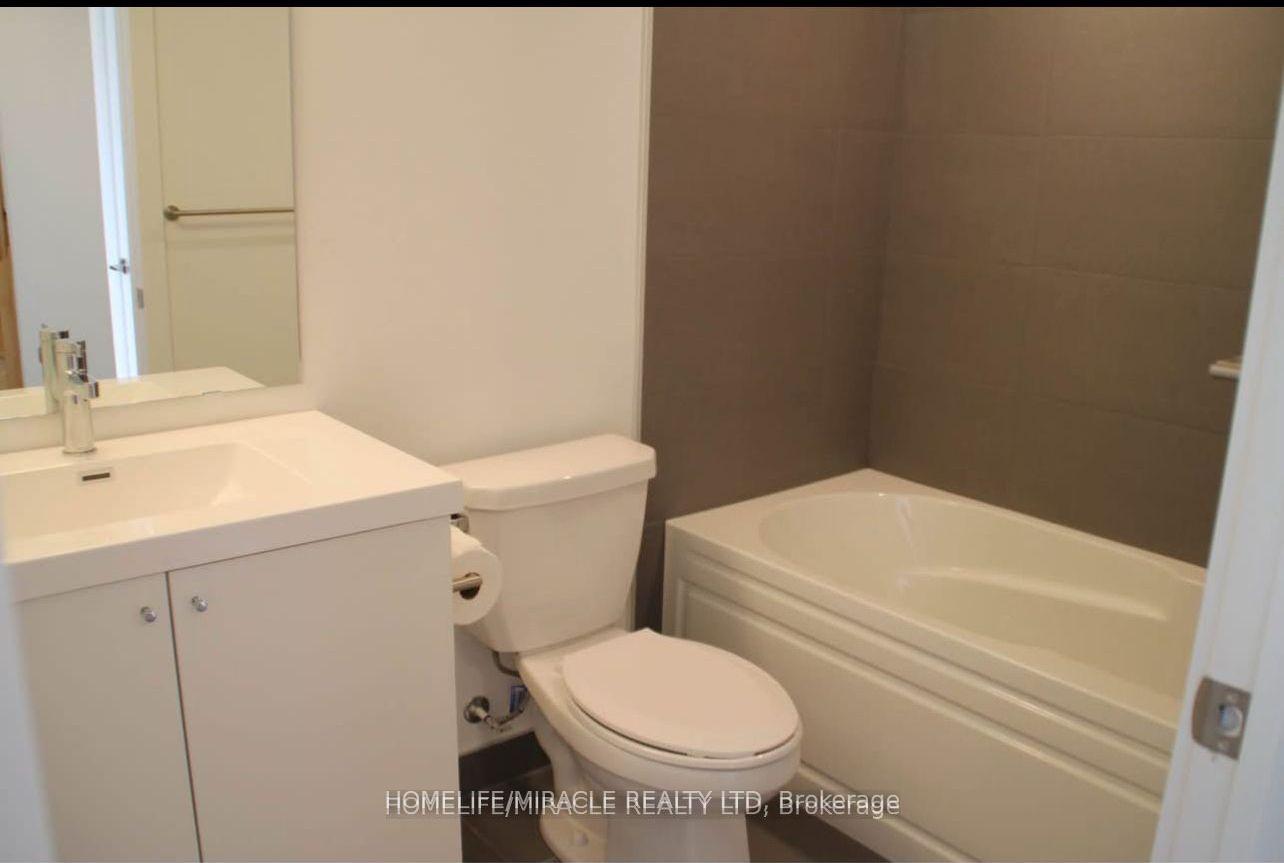 Photo 14 of Unit 48, 48 Alpine Symphony Path, Oshawa, Windfields — HOMEH