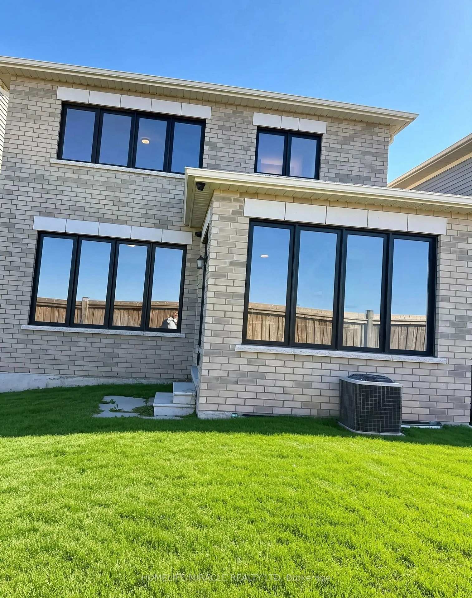 Photo 37 of 163 Fenchurch Manor, Barrie, Rural Barrie Southeast — HOMEH