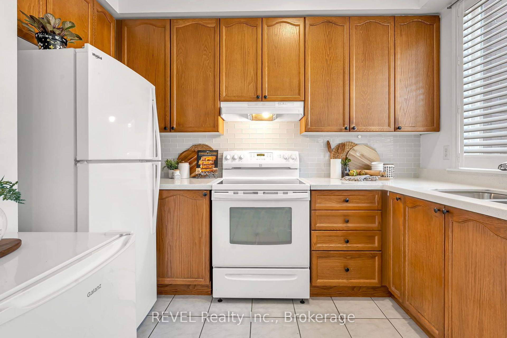 Photo 9 of 57 Gowland Road, Markham, Cornell — HOMEH