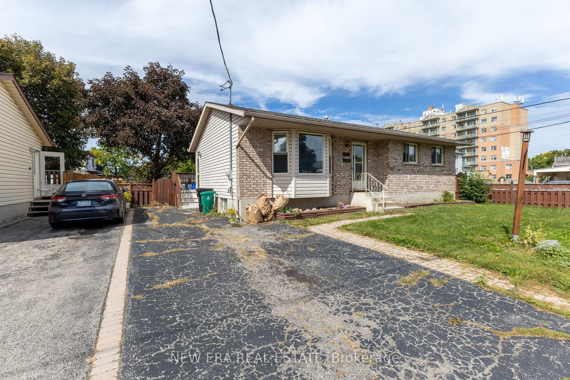 Photo 8 of 120 Union Street S, Cambridge, Preston South — HOMEH