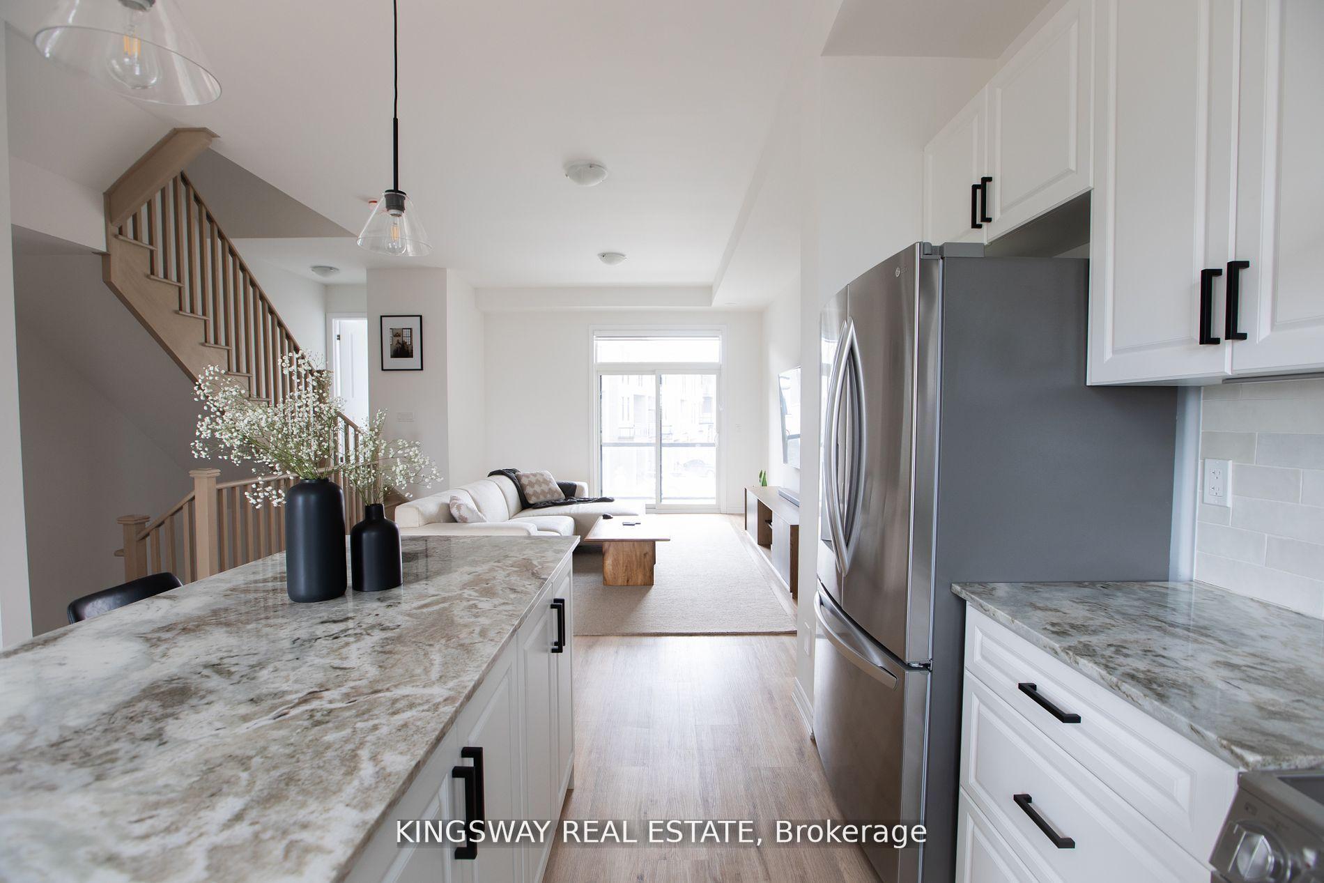 Photo 2 of 27 Paradox Street, Vaughan, Elder Mills — HOMEH