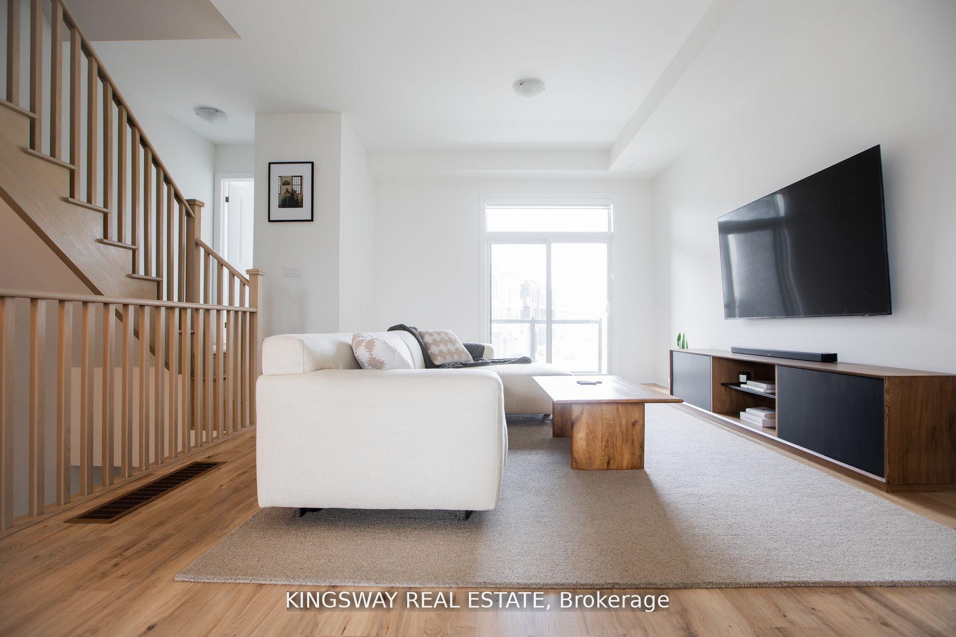 Photo 4 of 27 Paradox Street, Vaughan, Elder Mills — HOMEH