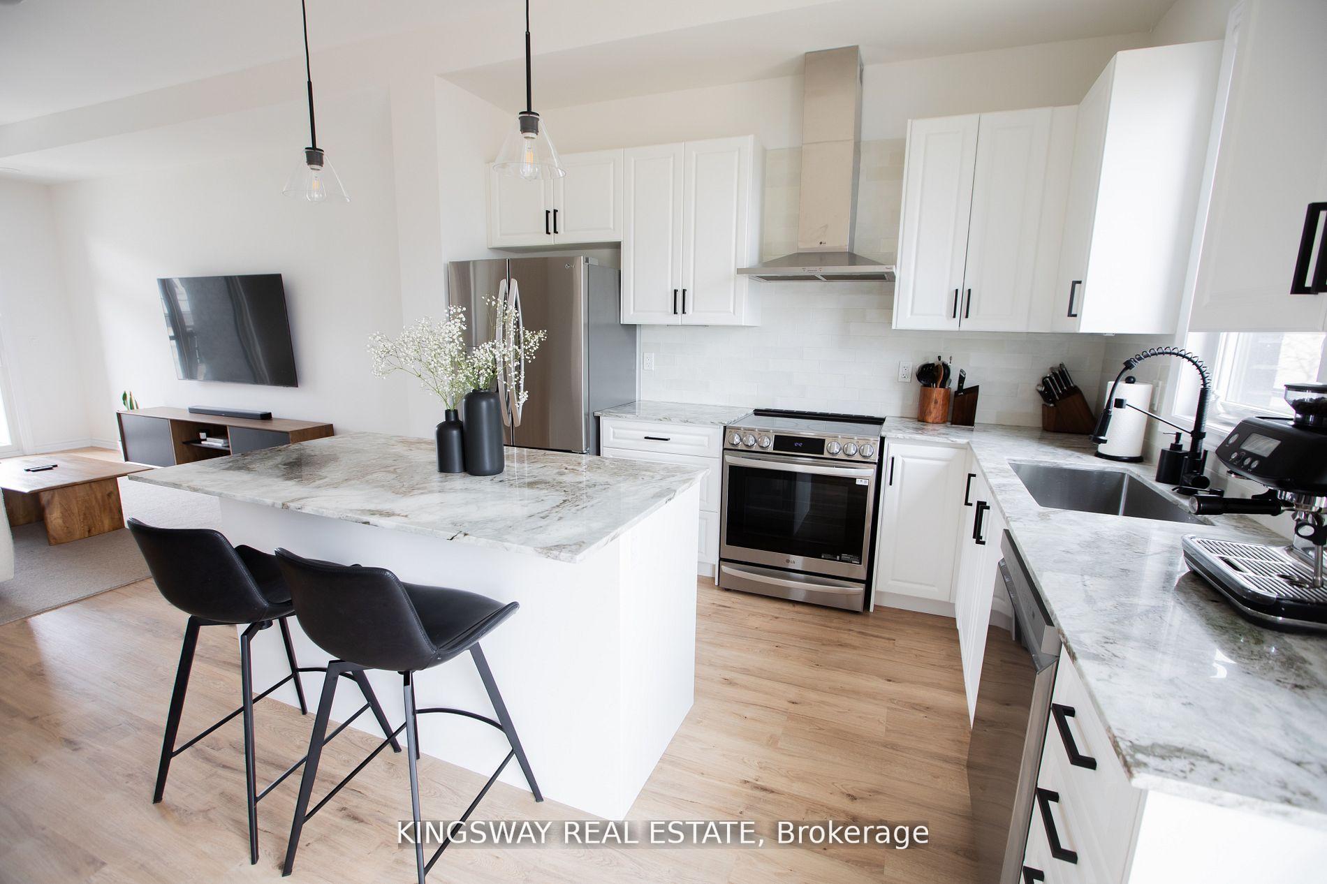 Photo 5 of 27 Paradox Street, Vaughan, Elder Mills — HOMEH