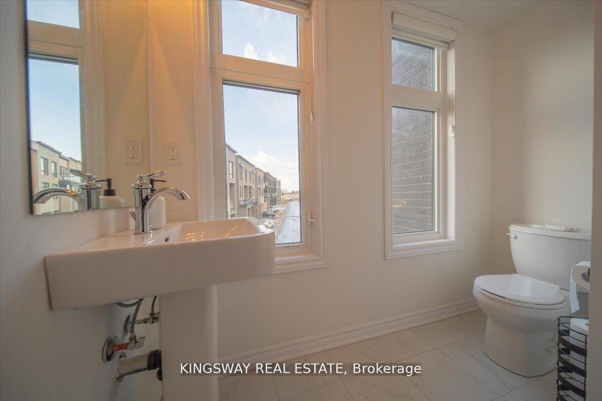 Photo 7 of 27 Paradox Street, Vaughan, Elder Mills — HOMEH