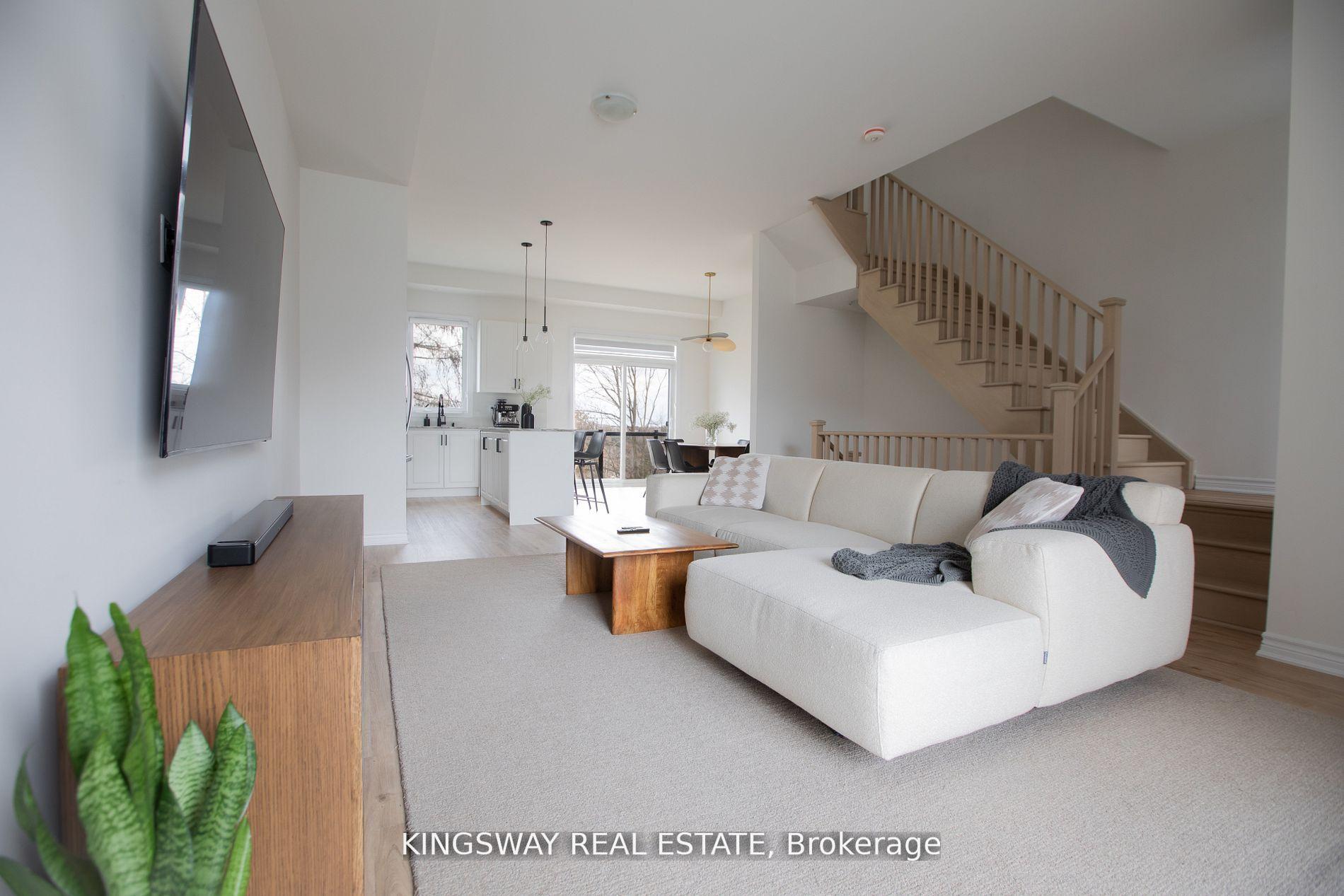 Photo 9 of 27 Paradox Street, Vaughan, Elder Mills — HOMEH