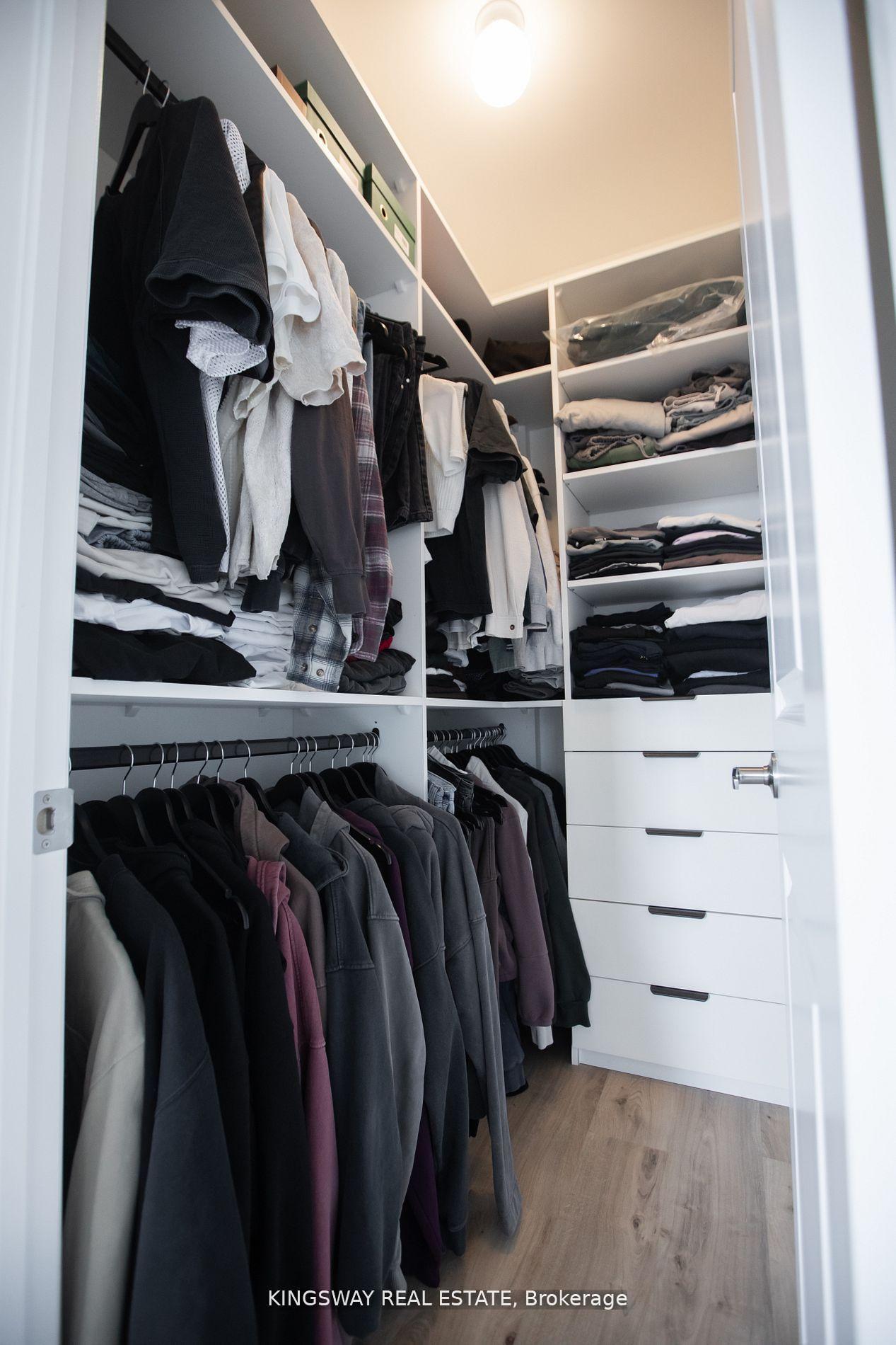 Photo 14 of 27 Paradox Street, Vaughan, Elder Mills — HOMEH