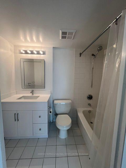Photo 6 of Unit 103, 91 Townsgate Drive, Vaughan, Crestwood-Springfarm-Yorkhill — HOMEH